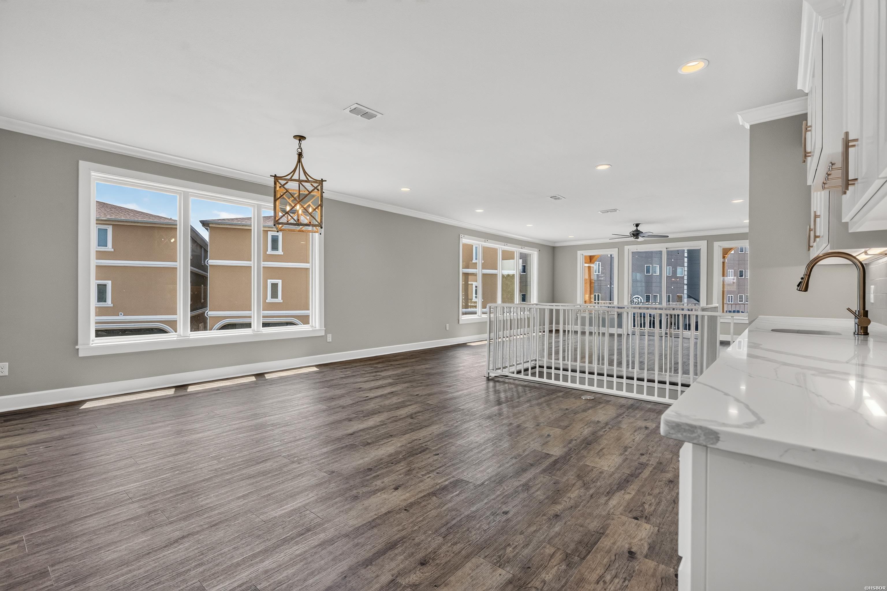 150 Villa Pointe Property Photo 28