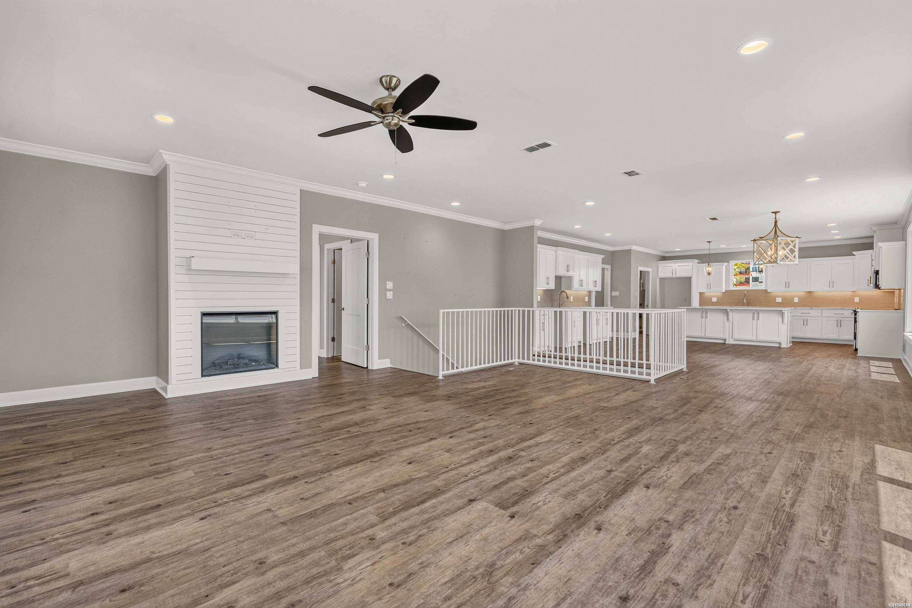 150 Villa Pointe Property Photo 29