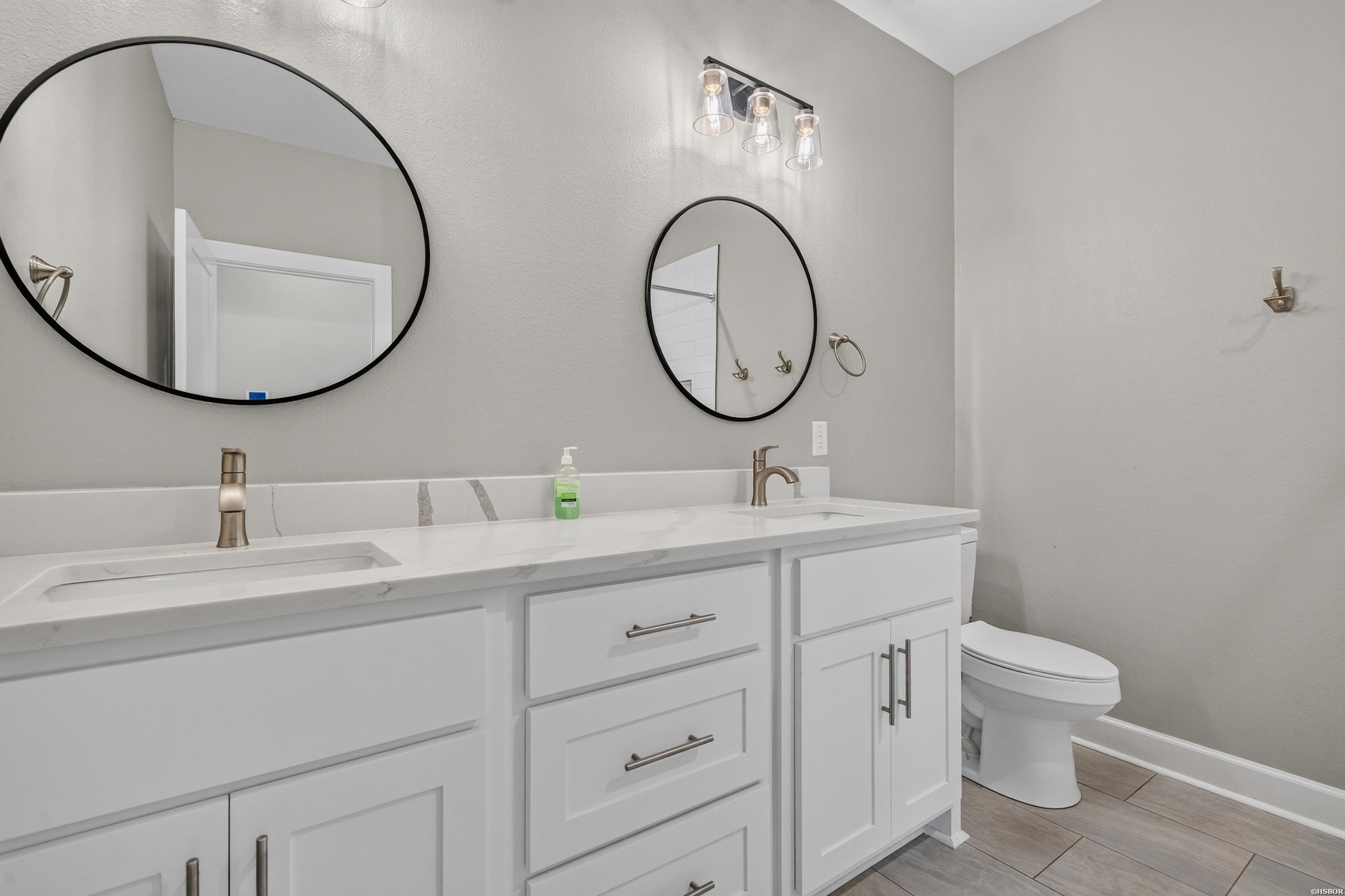 150 Villa Pointe Property Photo 35