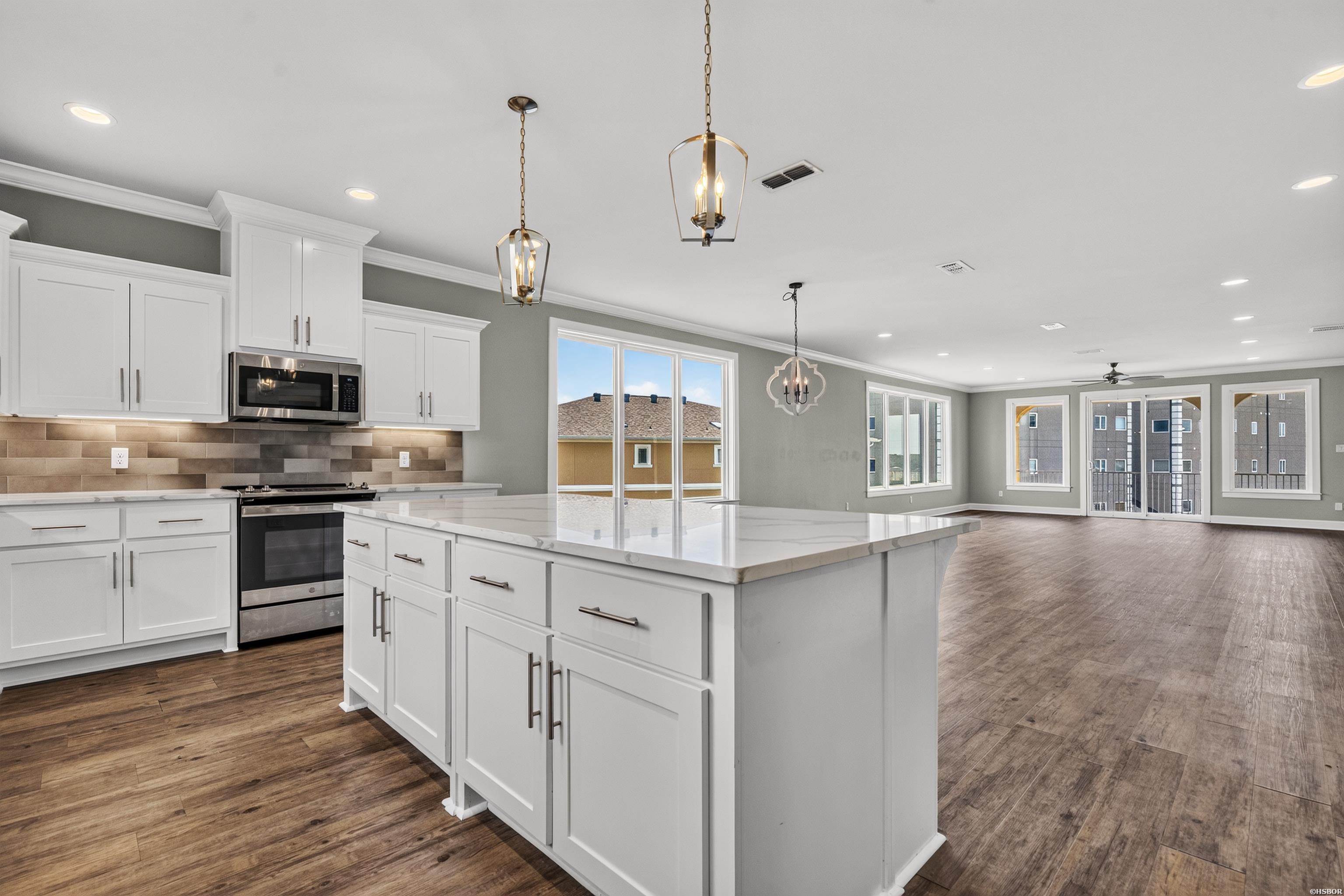 150 Villa Pointe Property Photo 17