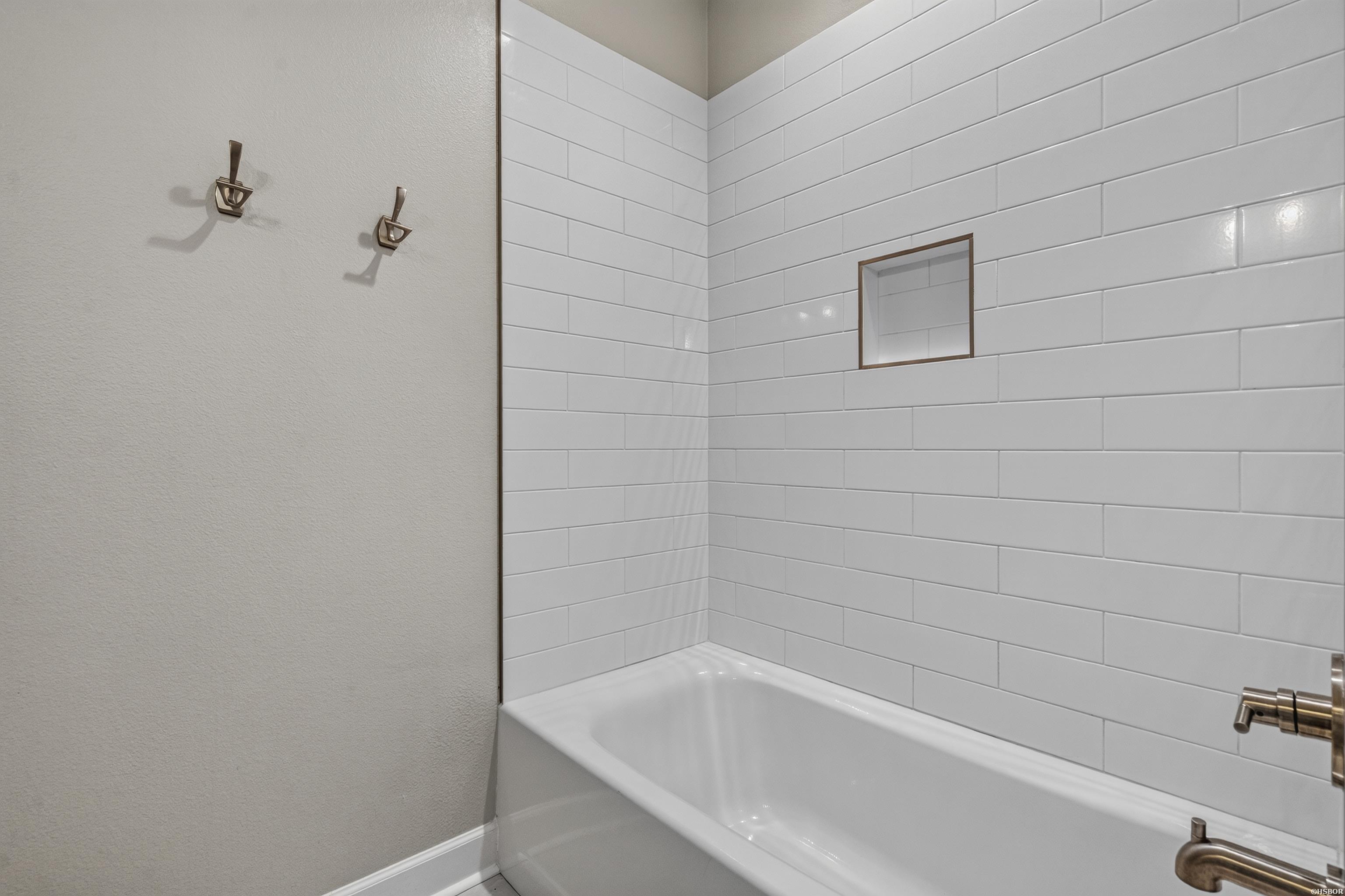 150 Villa Pointe Property Photo 32