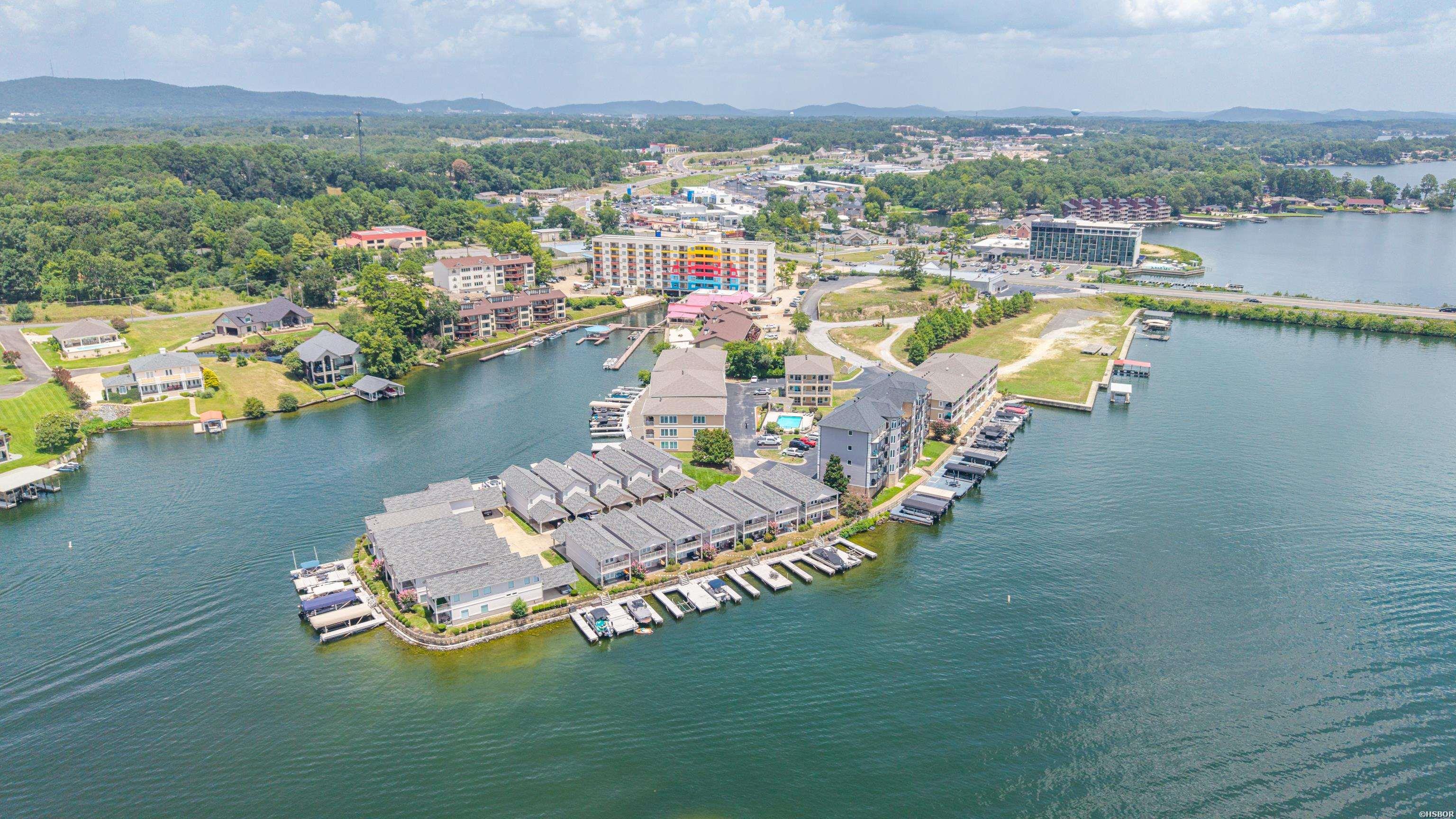 150 Villa Pointe Property Photo 40