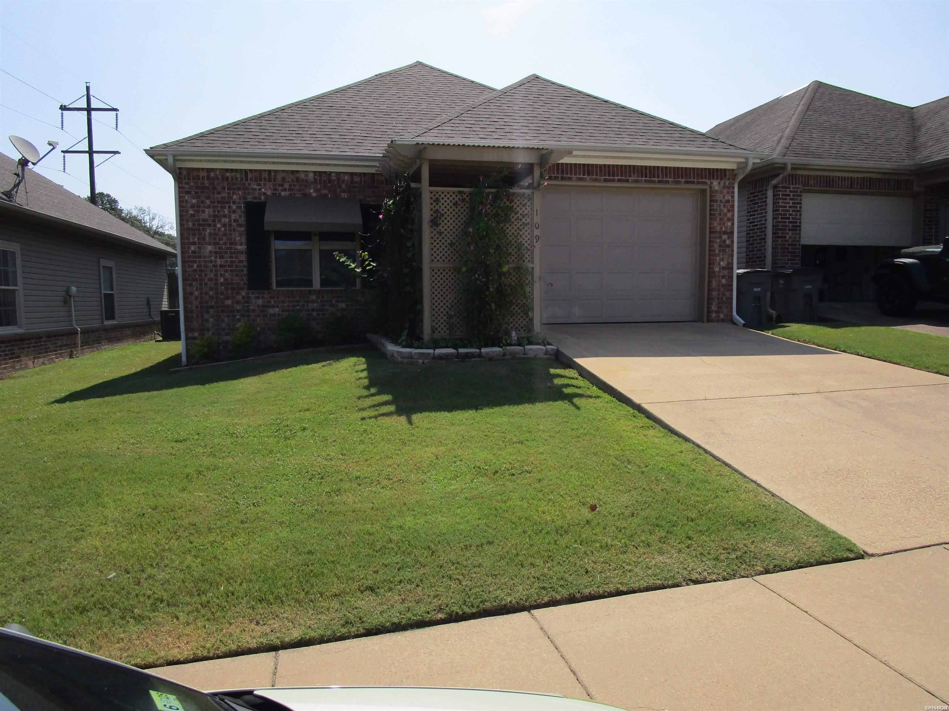 109 Lily Property Photo 5