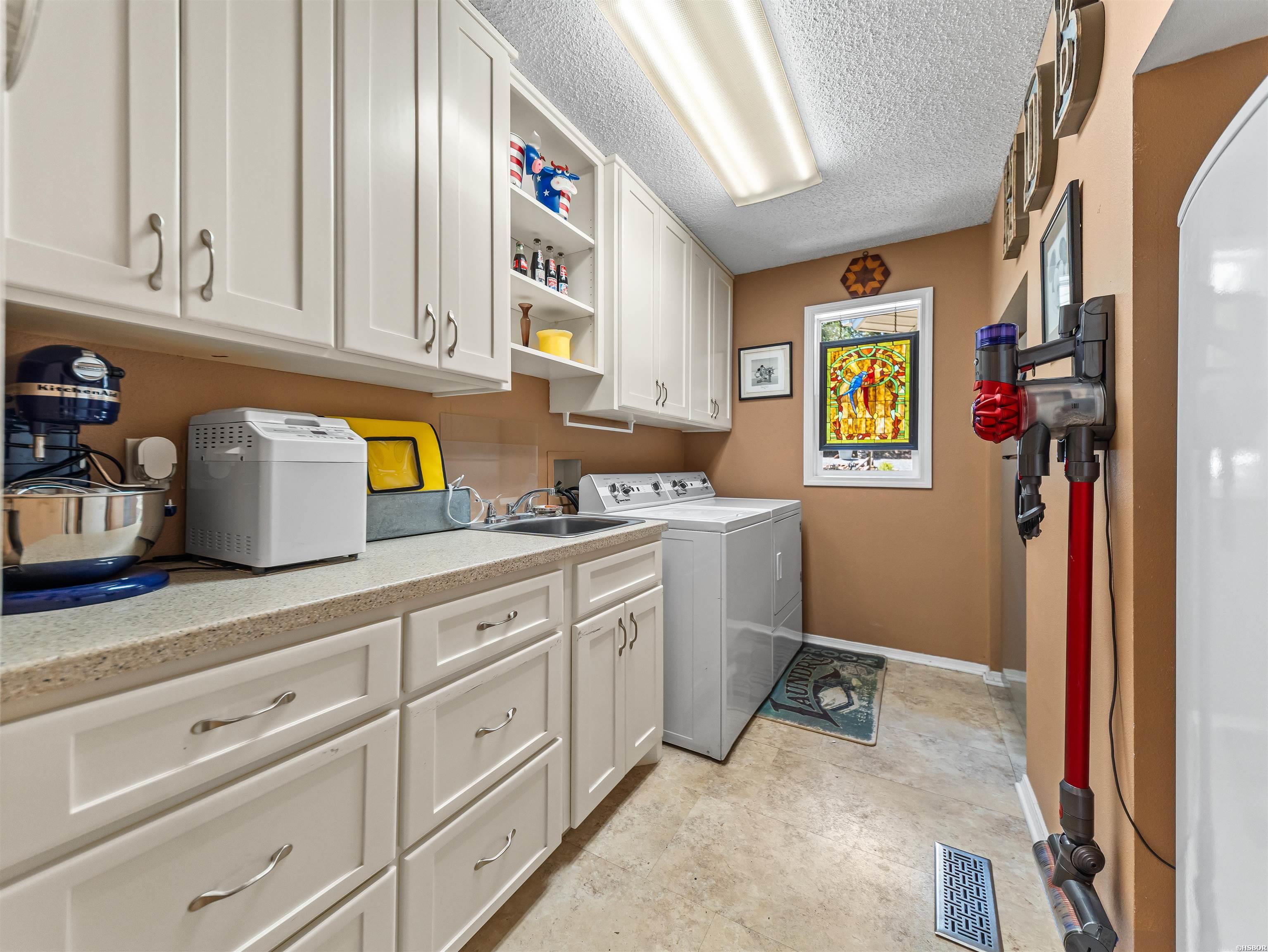 8 Binefar Lane Property Photo 23