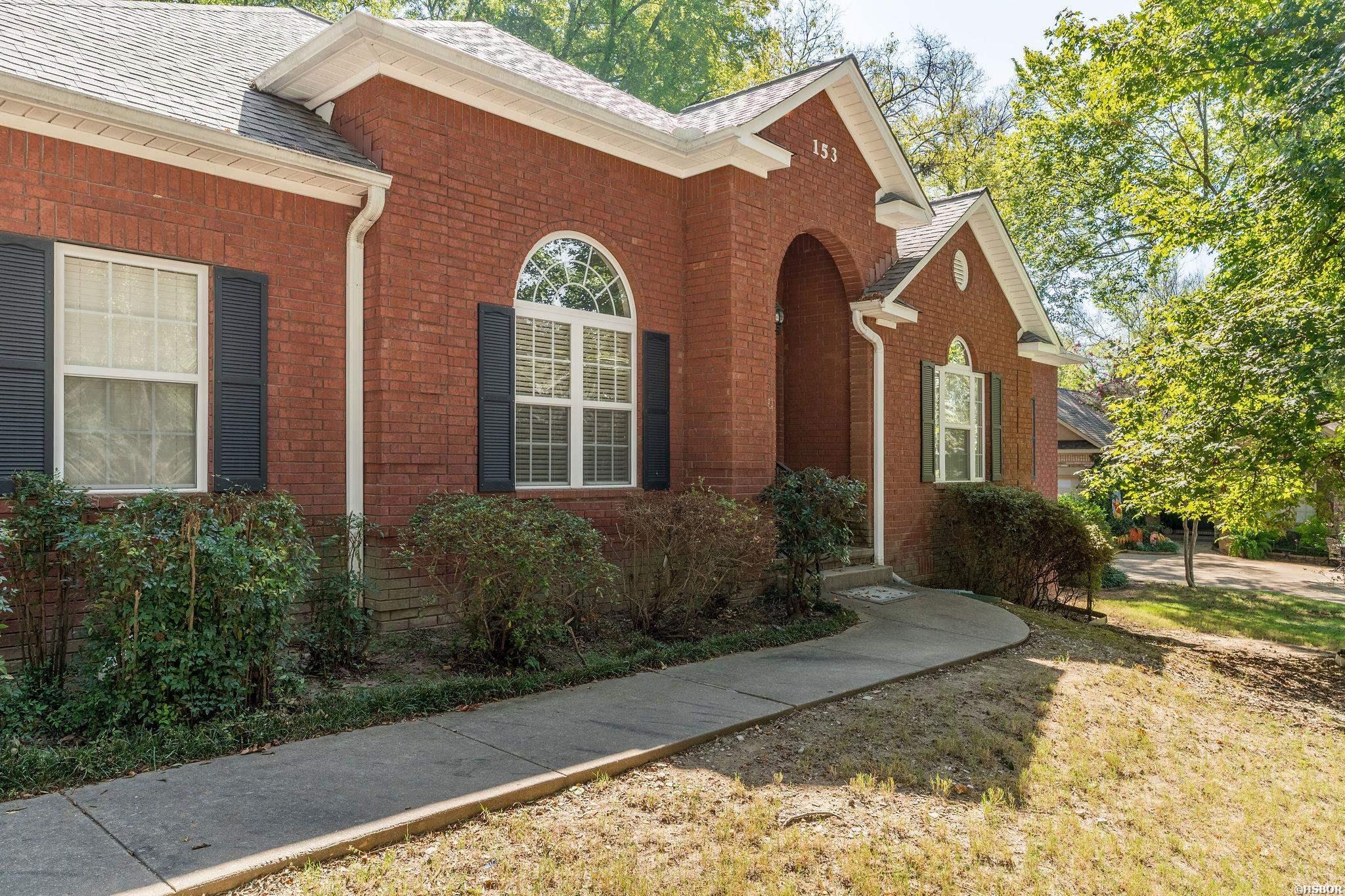153 Shady Woods Court Property Photo 3
