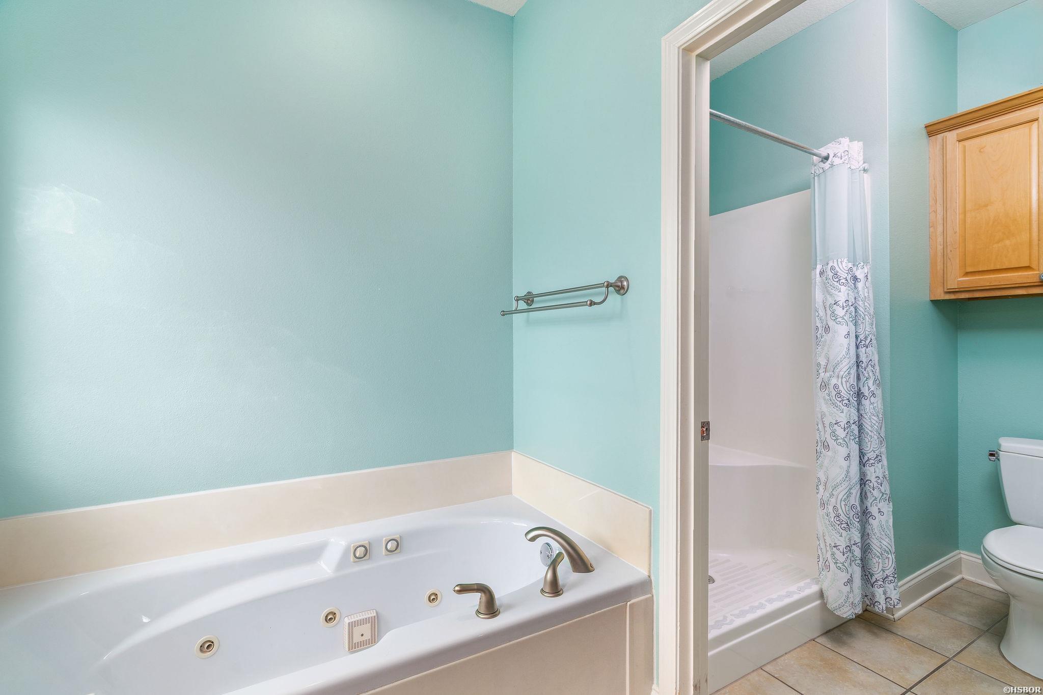 153 Shady Woods Court Property Photo 17
