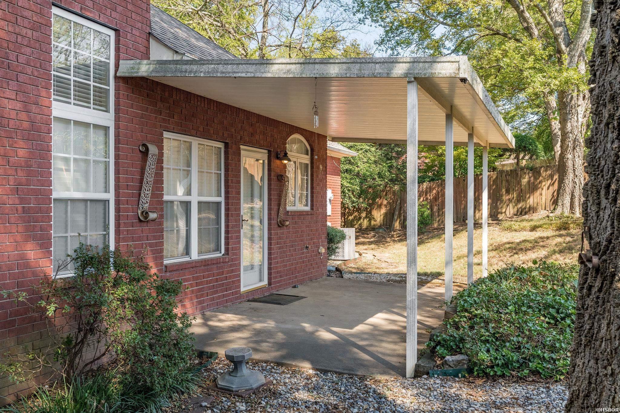 153 Shady Woods Court Property Photo 29