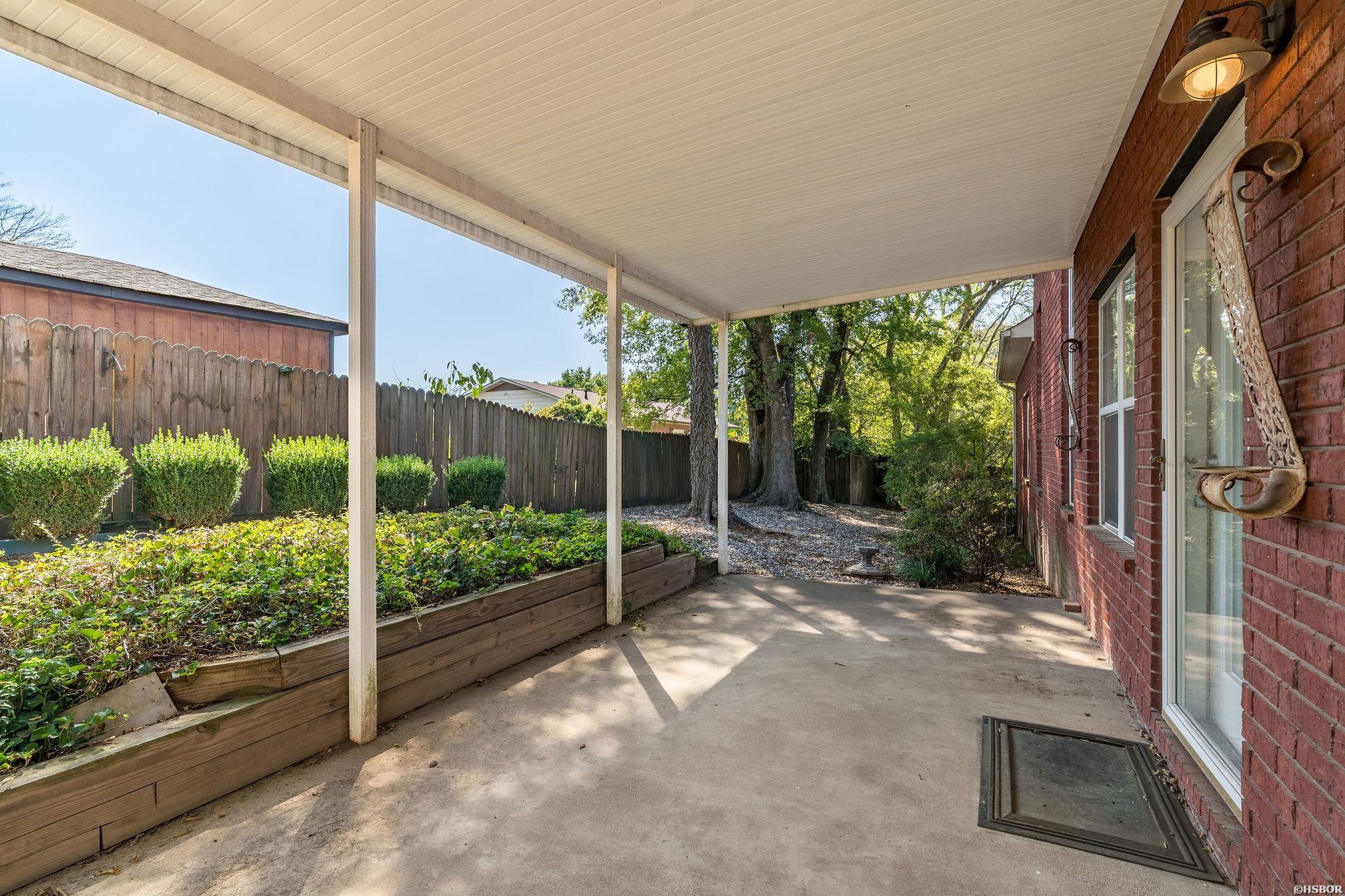 153 Shady Woods Court Property Photo 30