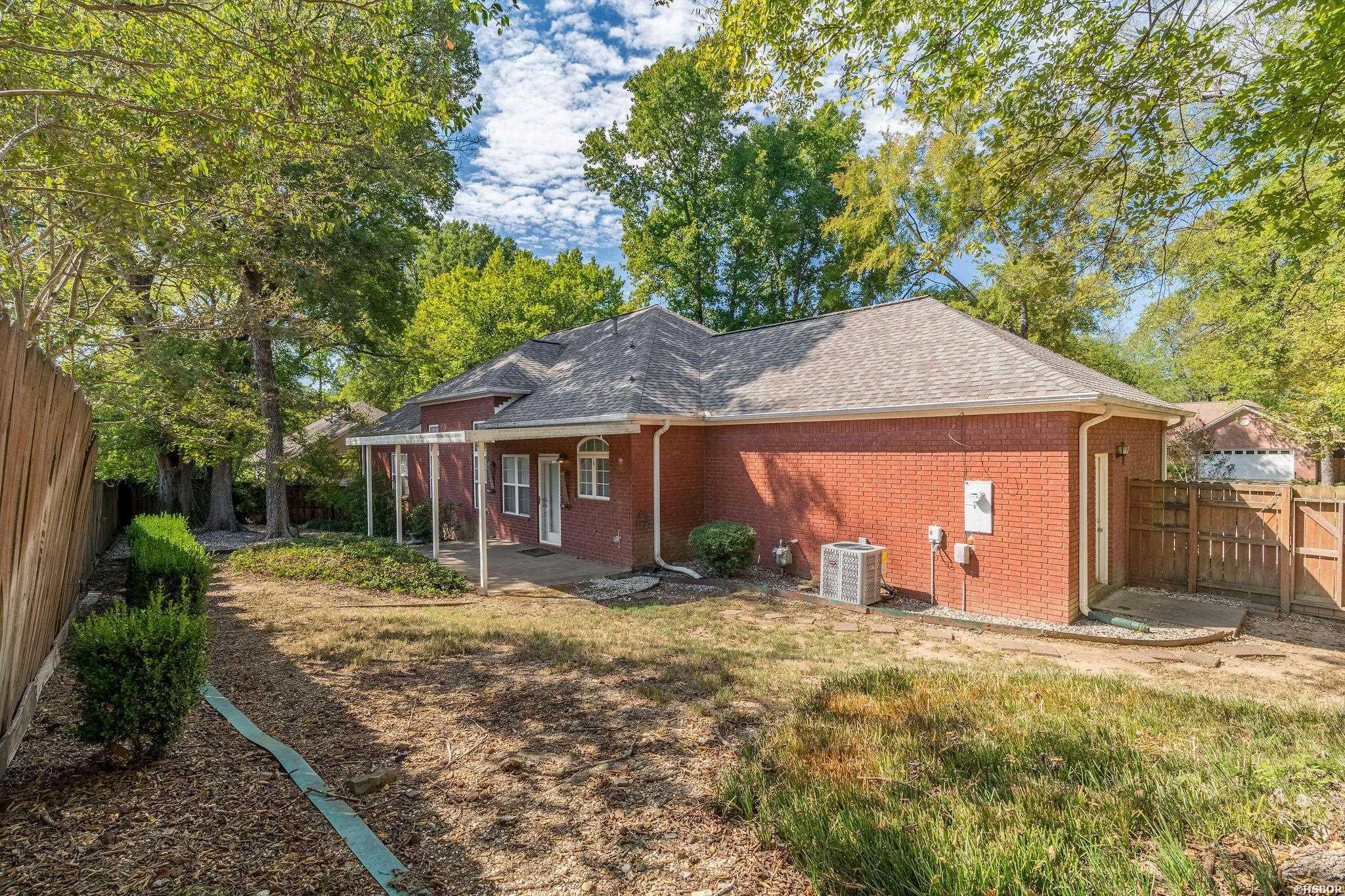 153 Shady Woods Court Property Photo 31