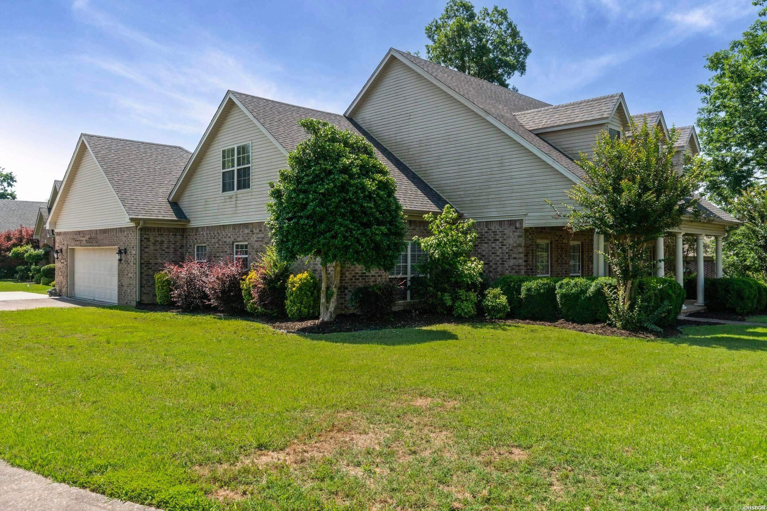 5014 Congressional Drive Property Photo 4
