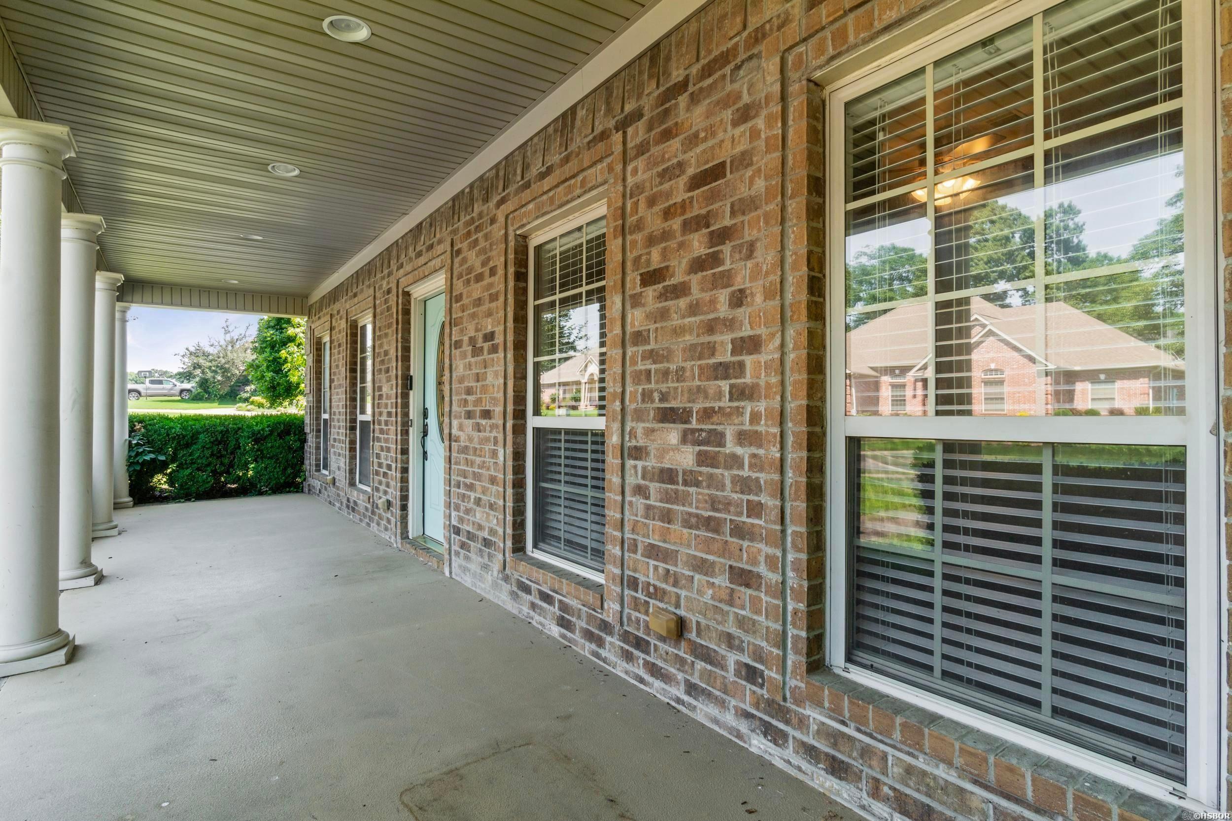 5014 Congressional Drive Property Photo 5