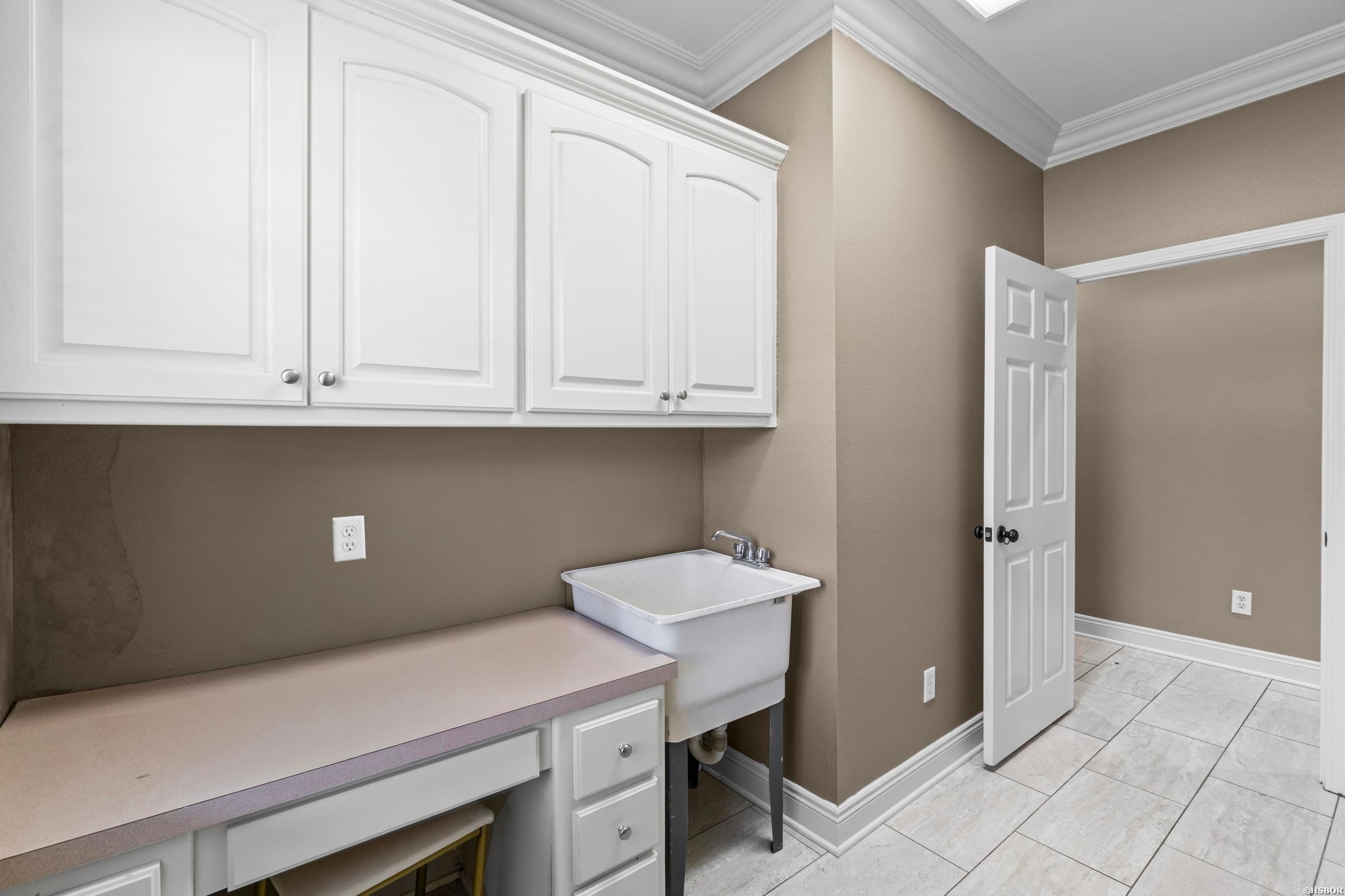 5014 Congressional Drive Property Photo 24