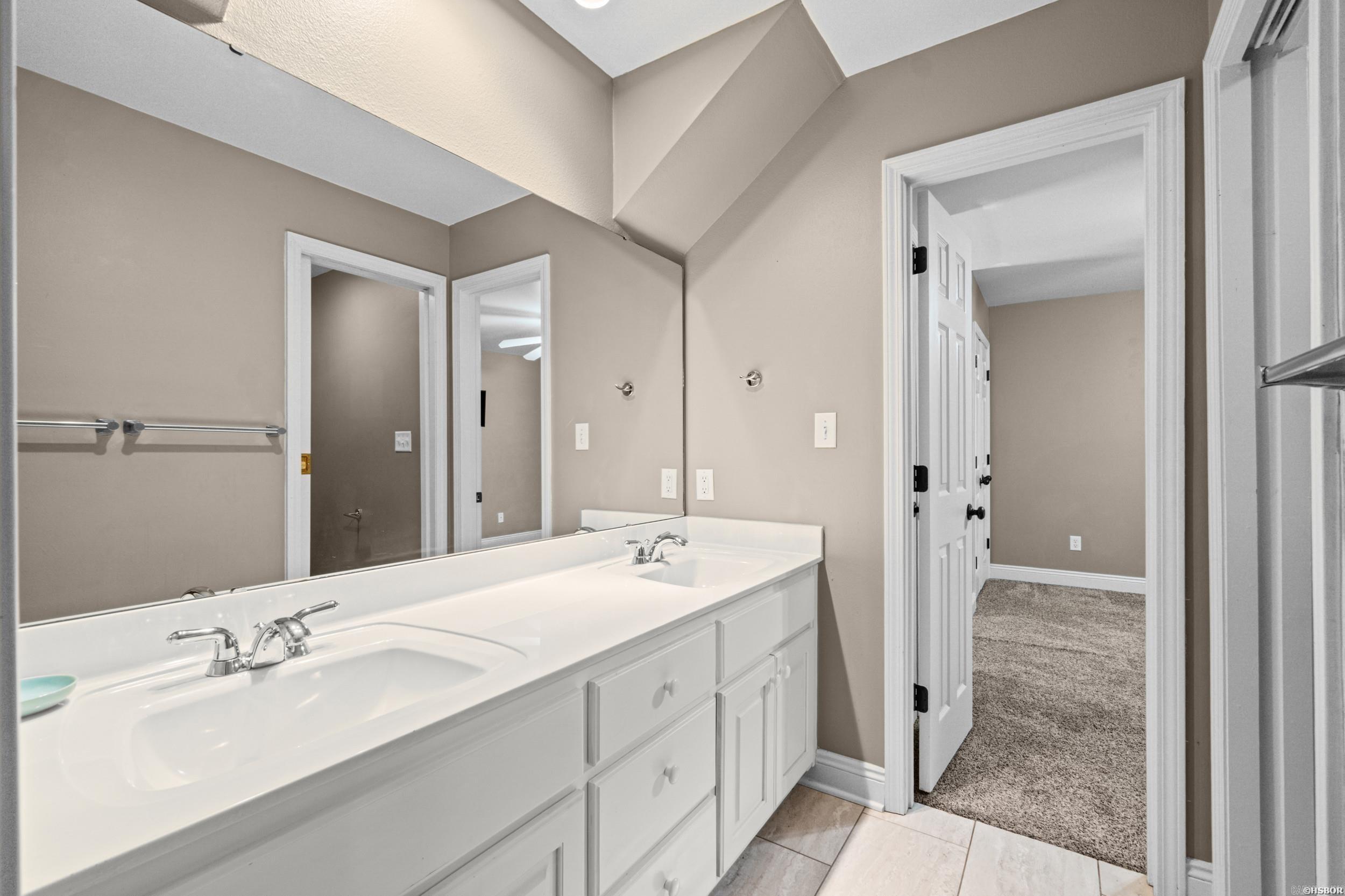 5014 Congressional Drive Property Photo 33