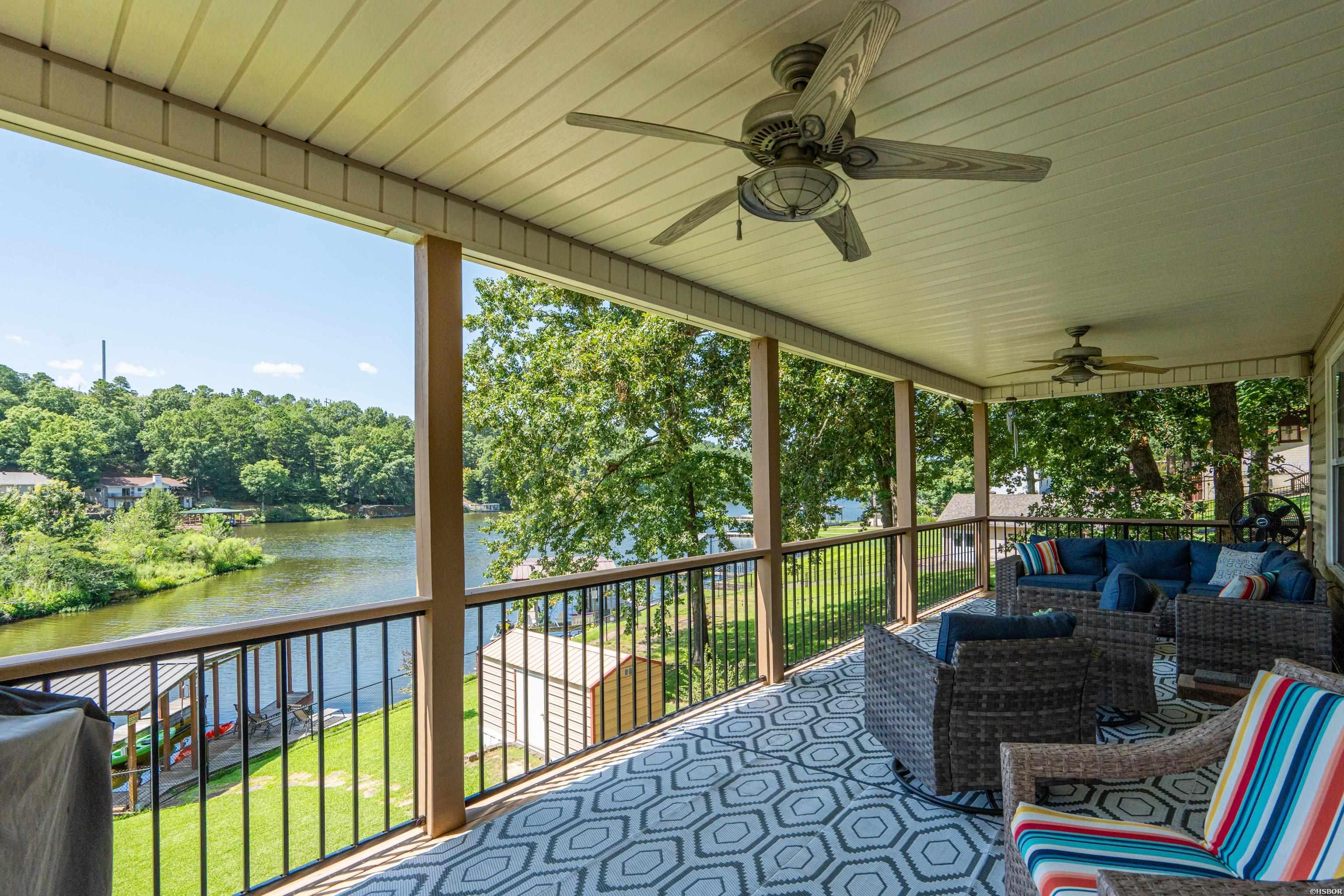 126 SOUTHVIEW Circle Property Photo 1