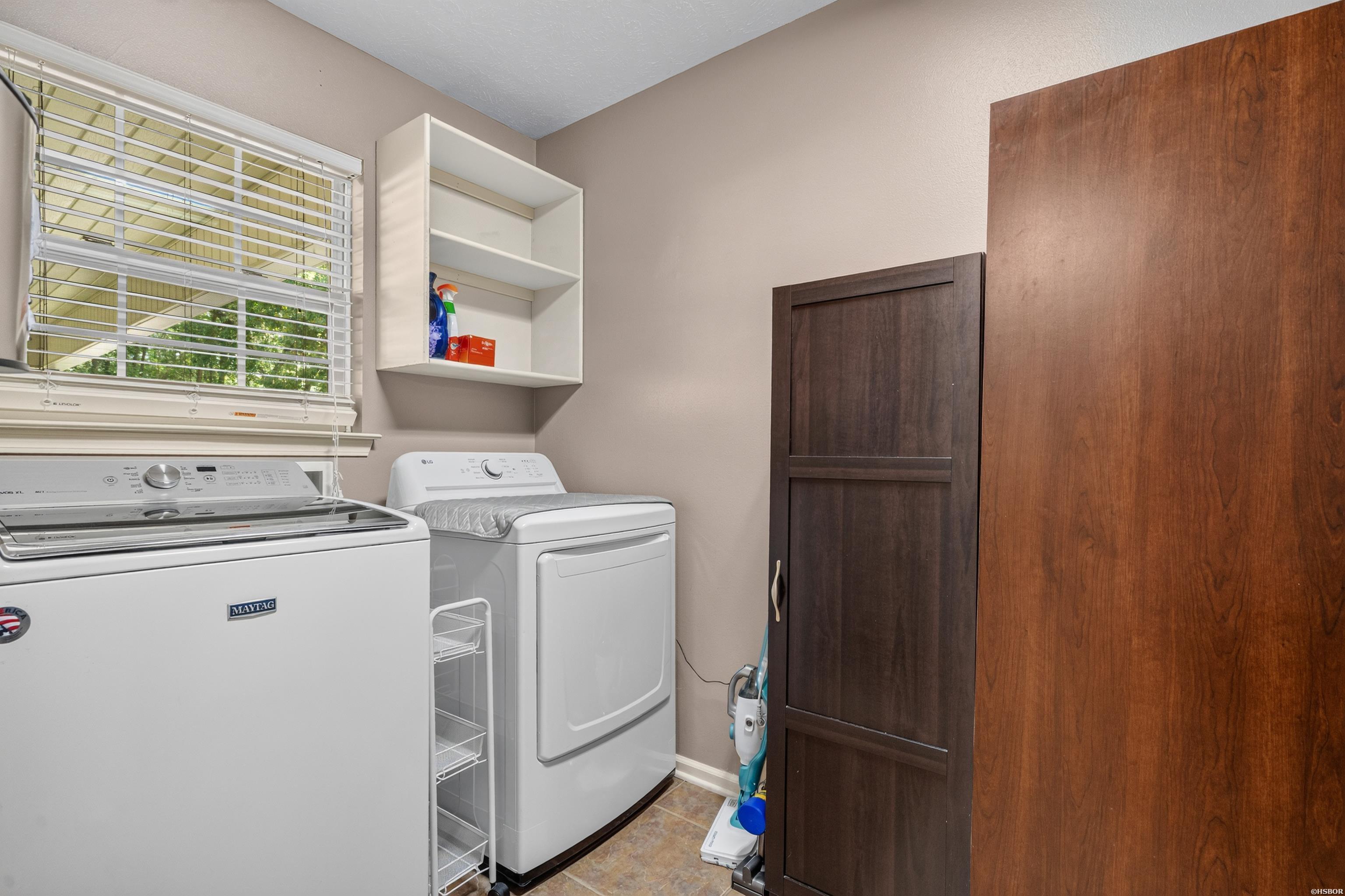 126 Southview Circle Property Photo 14