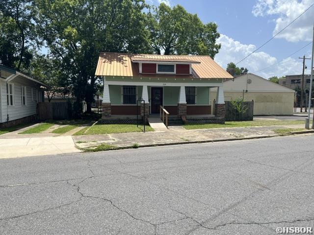 229 Woodbine Property Photo 4