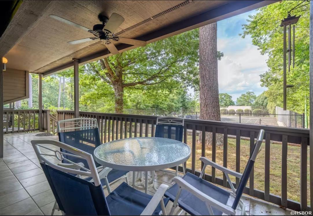 200 Hamilton Oaks Property Photo 2