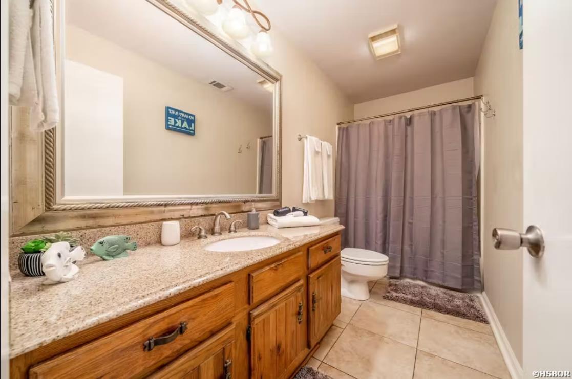 200 Hamilton Oaks Property Photo 17