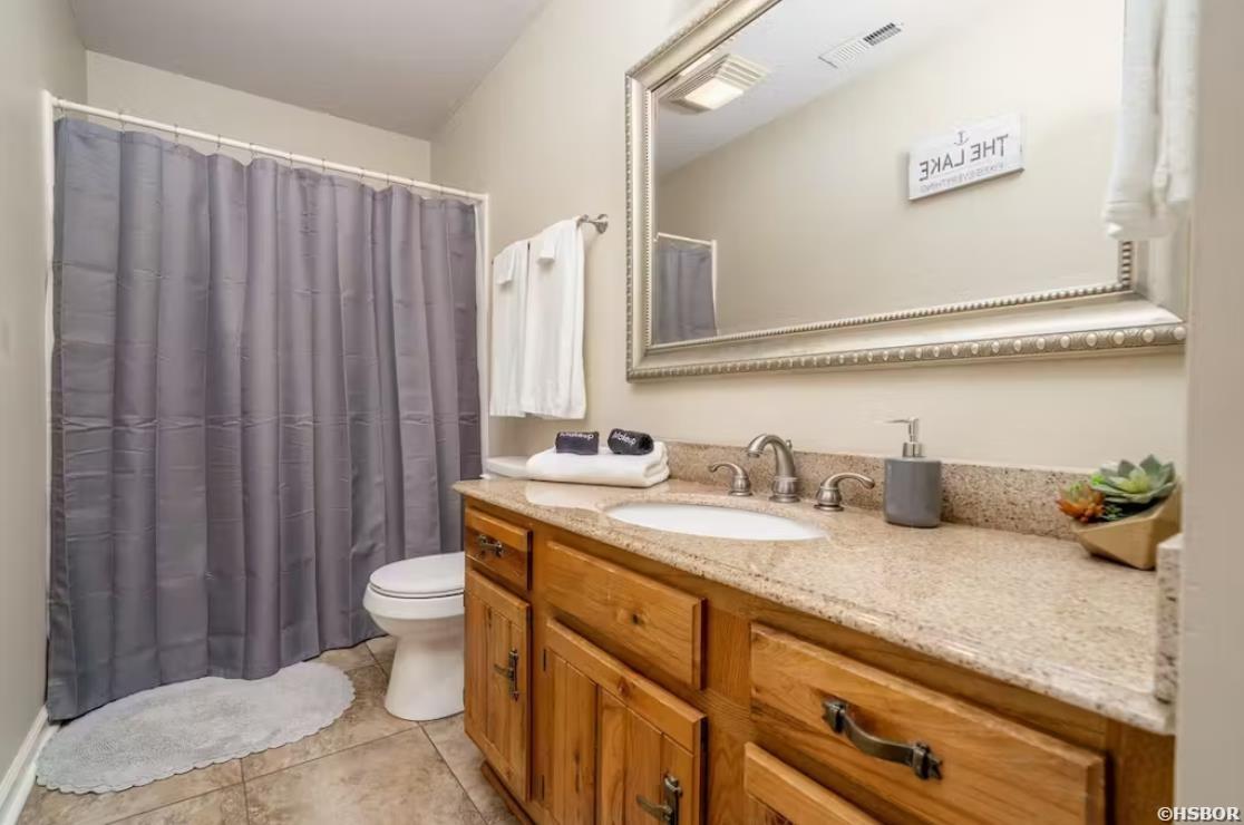 200 Hamilton Oaks Property Photo 22