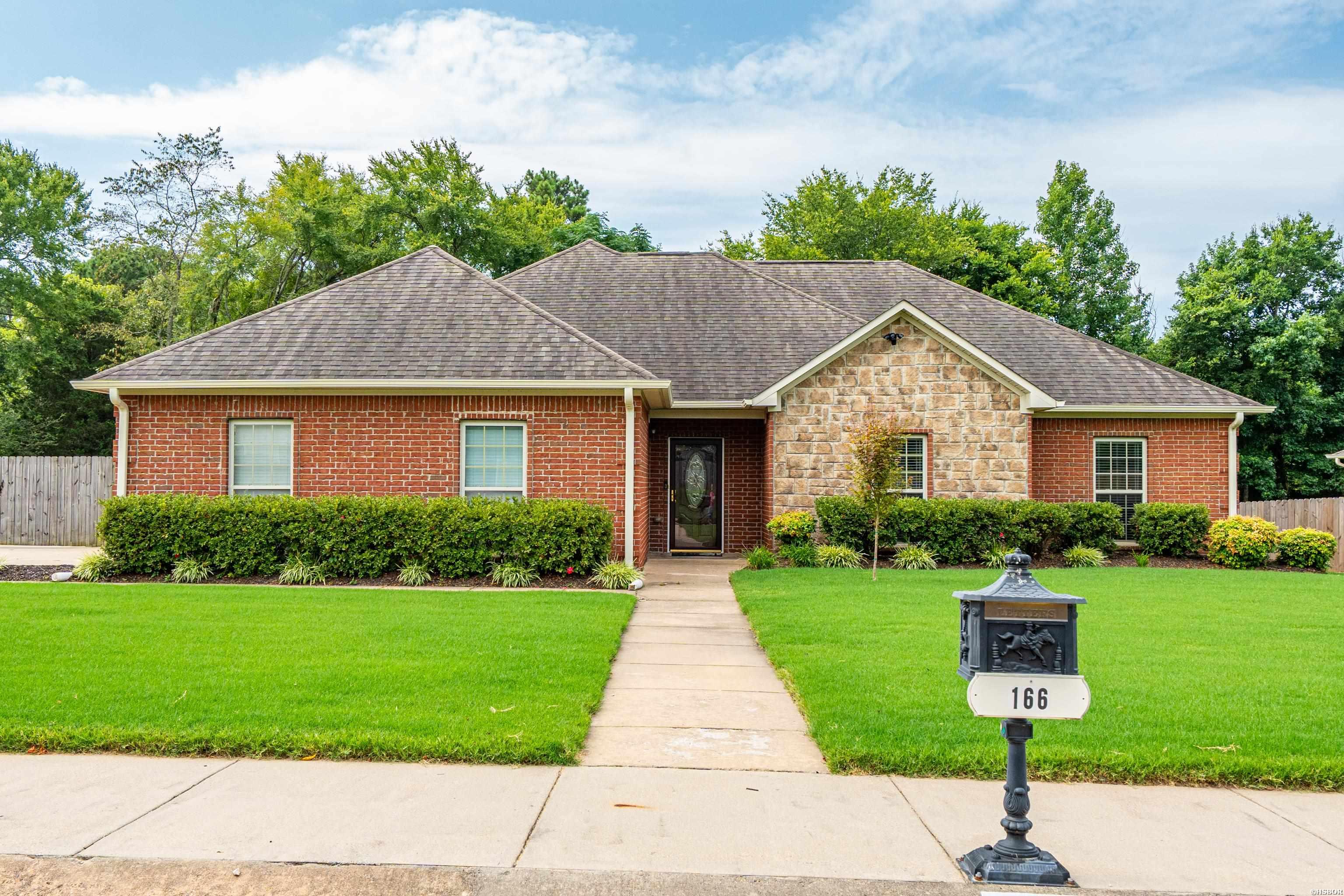 166 MAPLELEAF Circle Property Photo 1