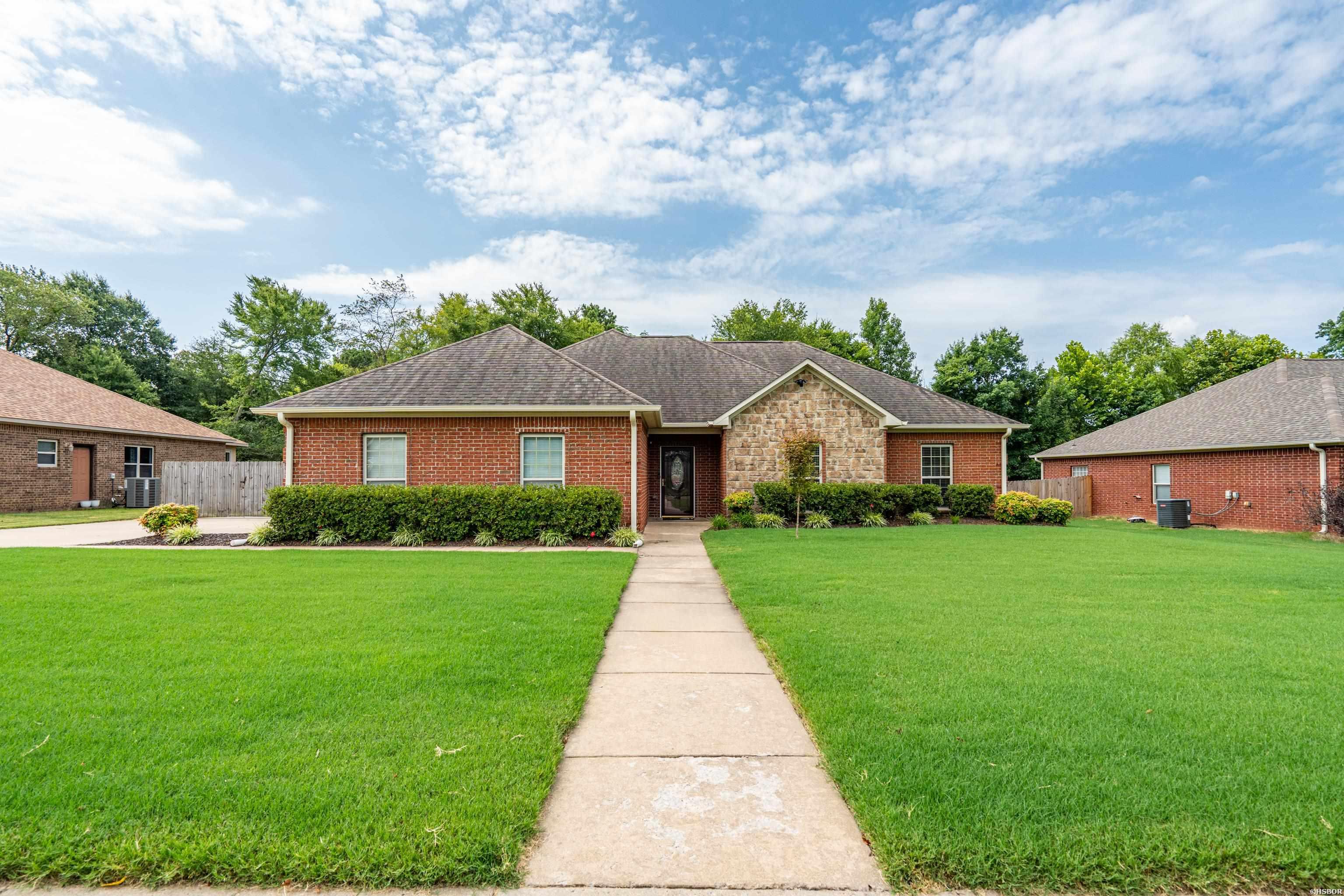 166 Mapleleaf Circle Property Photo 2