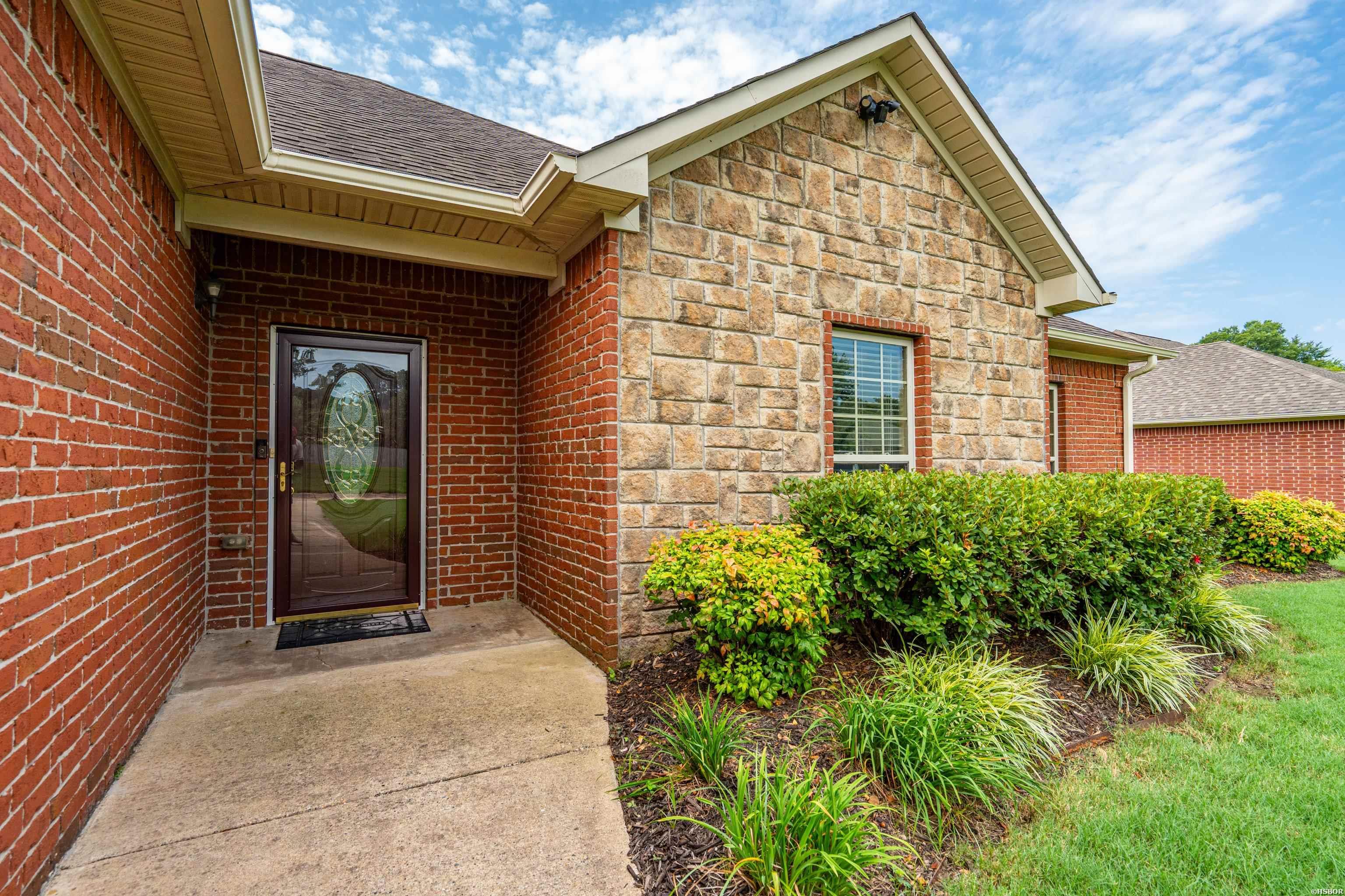 166 Mapleleaf Circle Property Photo 3