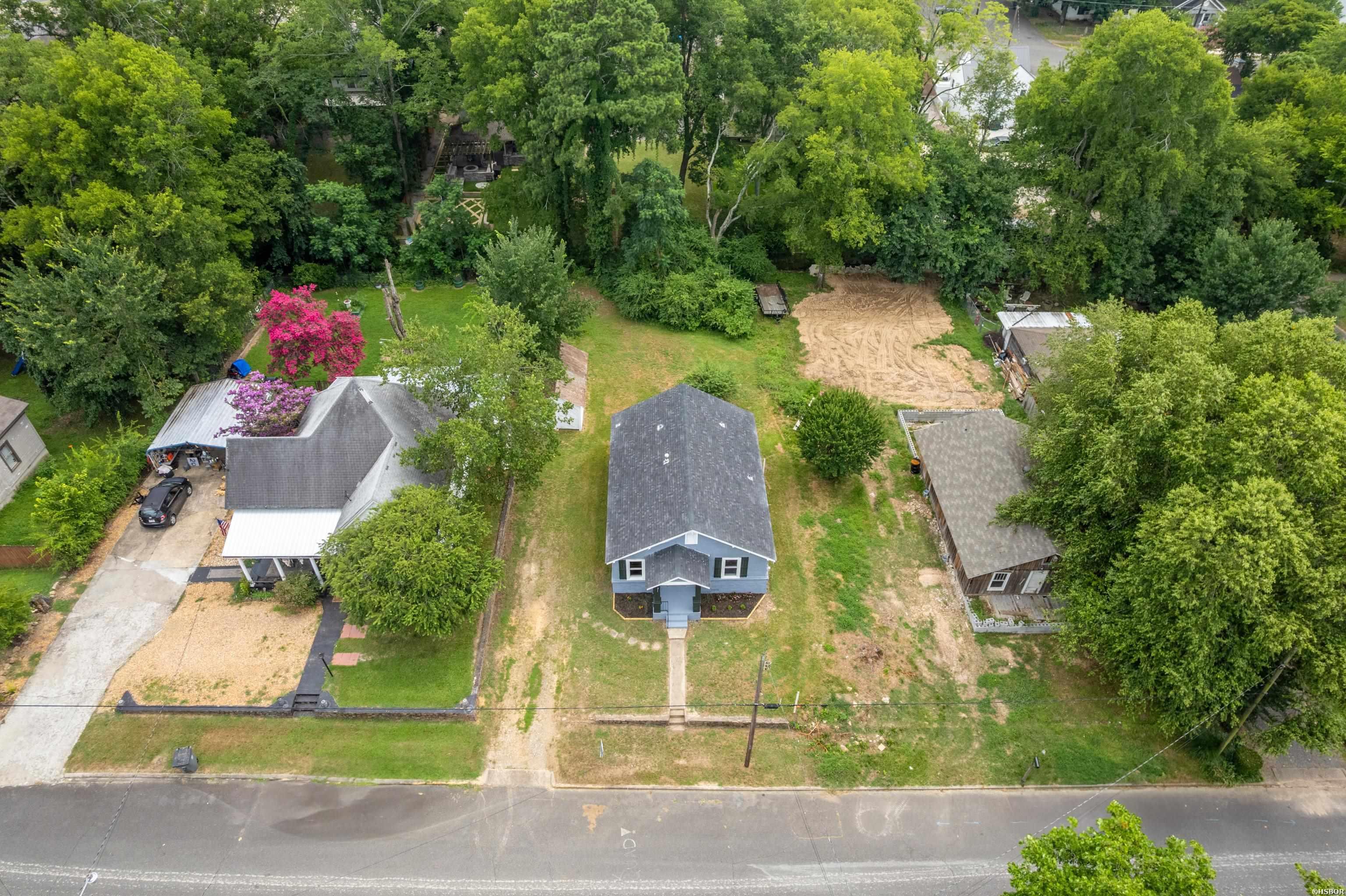 311 Henderson Street Property Photo 5