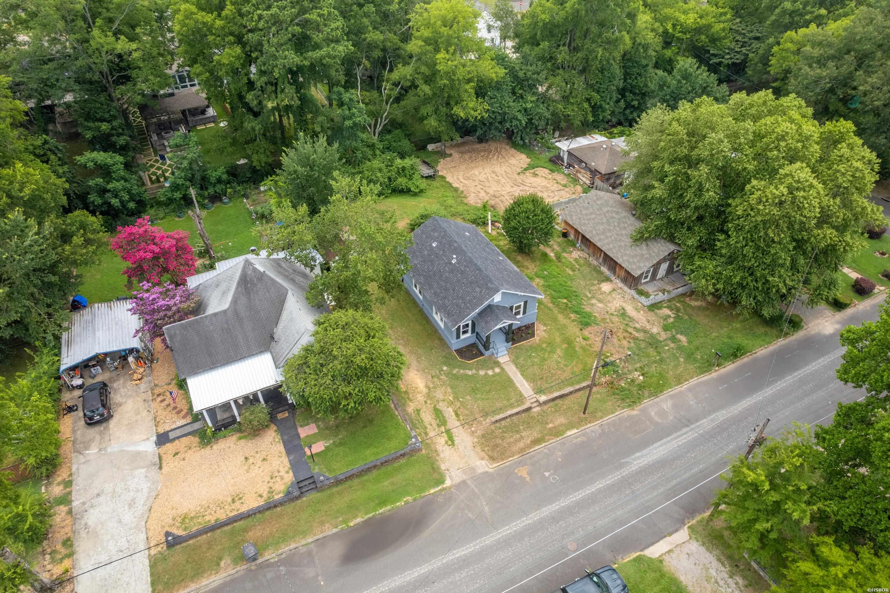 311 Henderson Street Property Photo 6