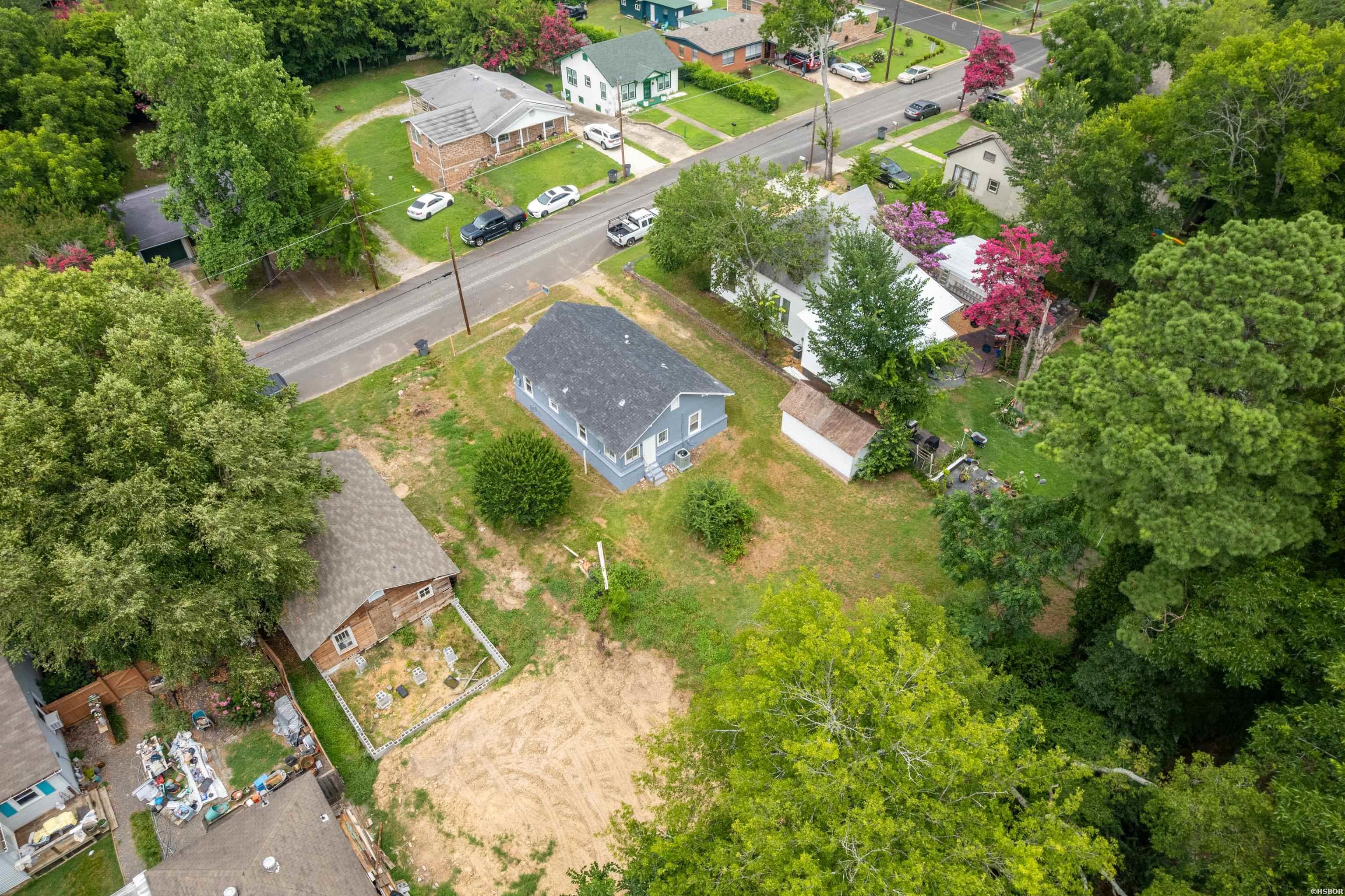 311 Henderson Street Property Photo 8