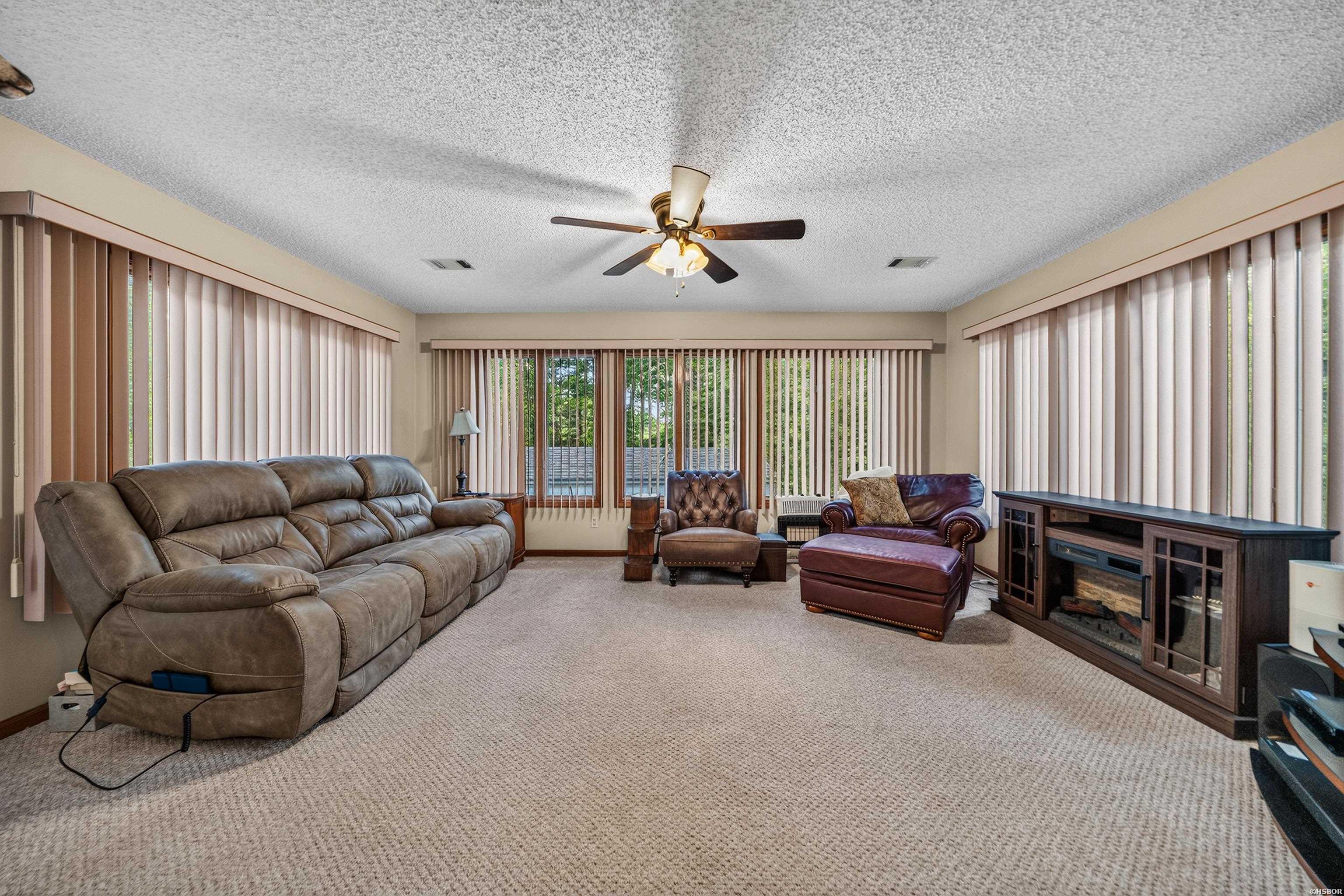 55 Alicante Road Property Photo 11