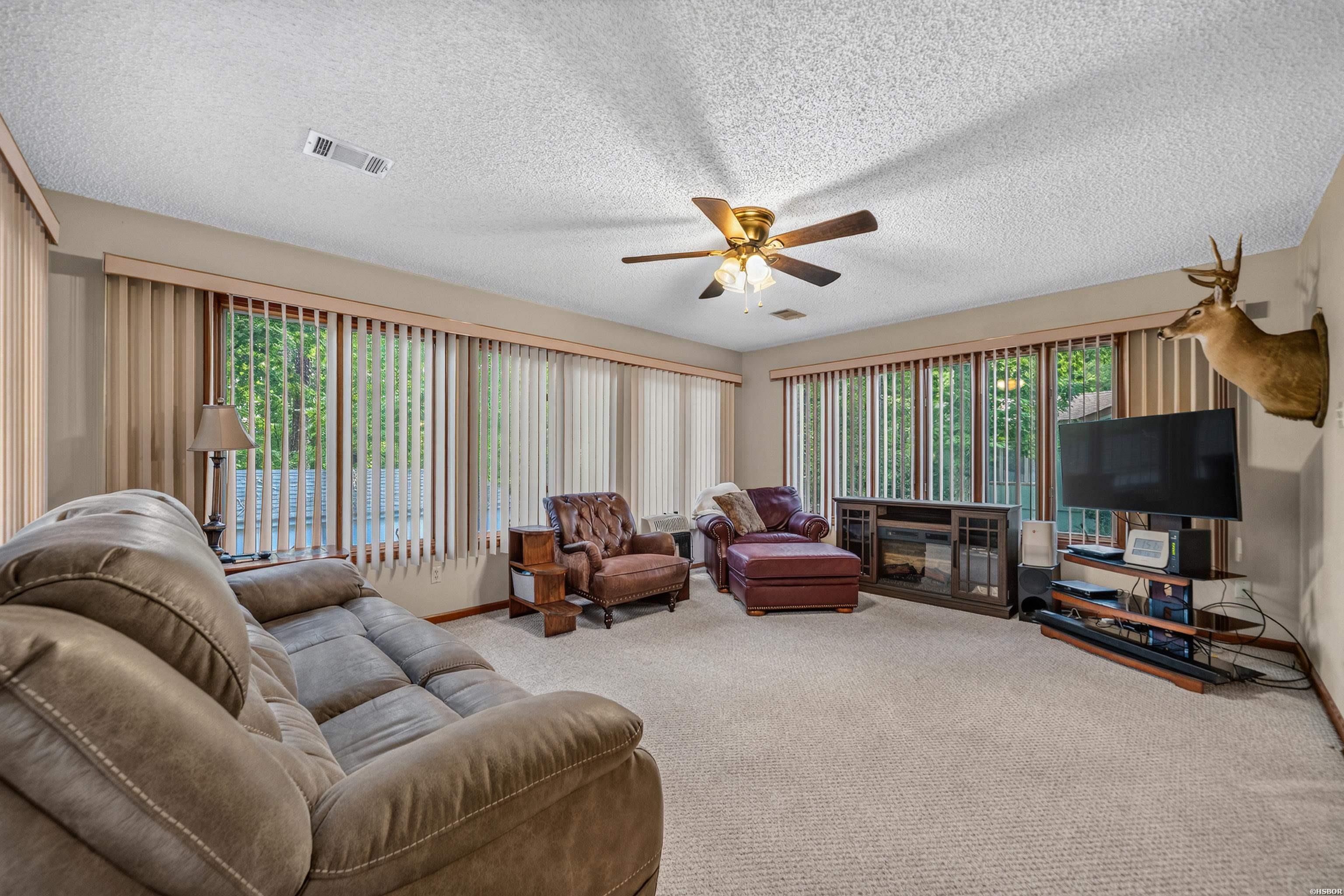 55 Alicante Road Property Photo 12