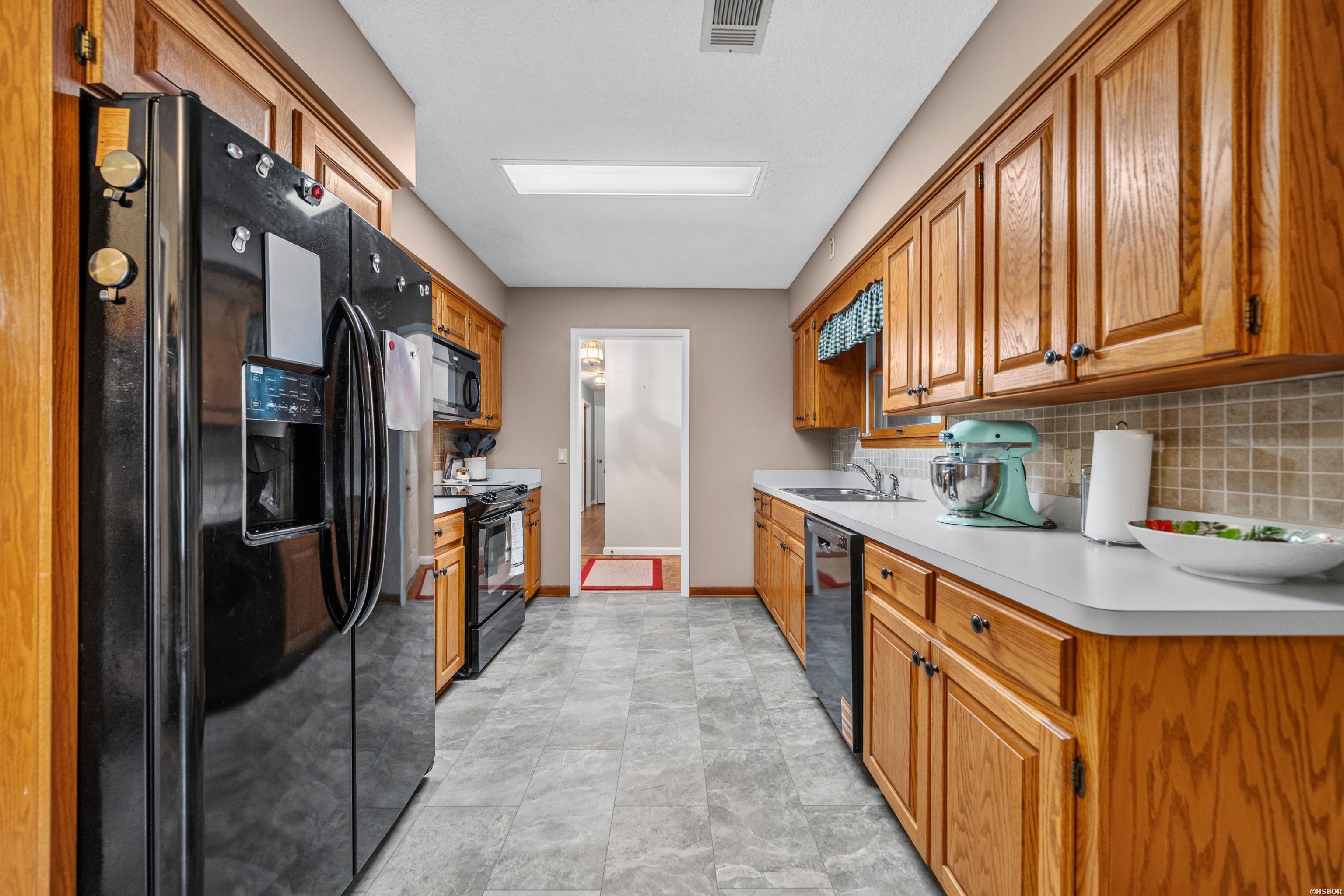 55 Alicante Road Property Photo 15