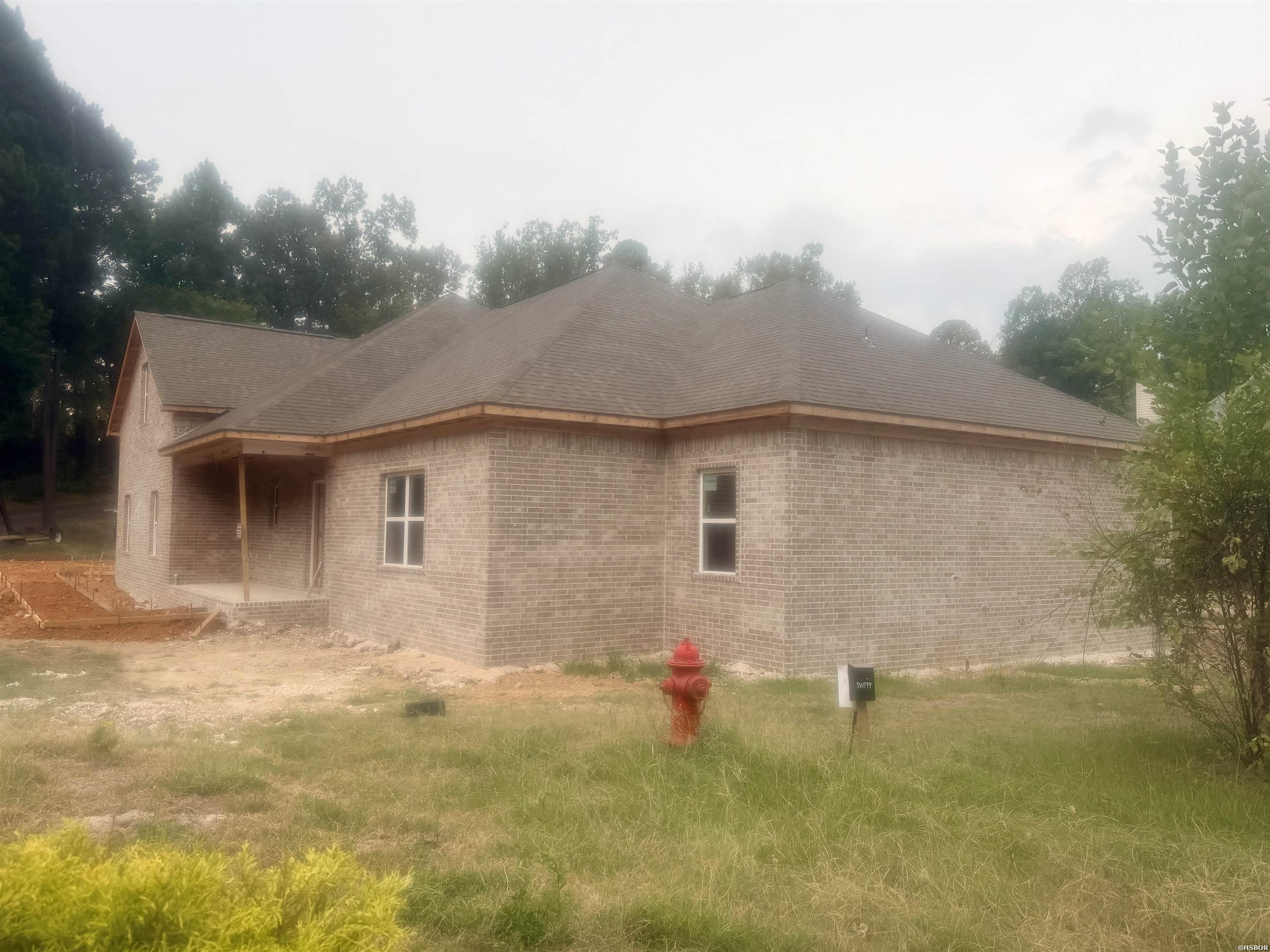 539 Long Island Drive Property Photo 3