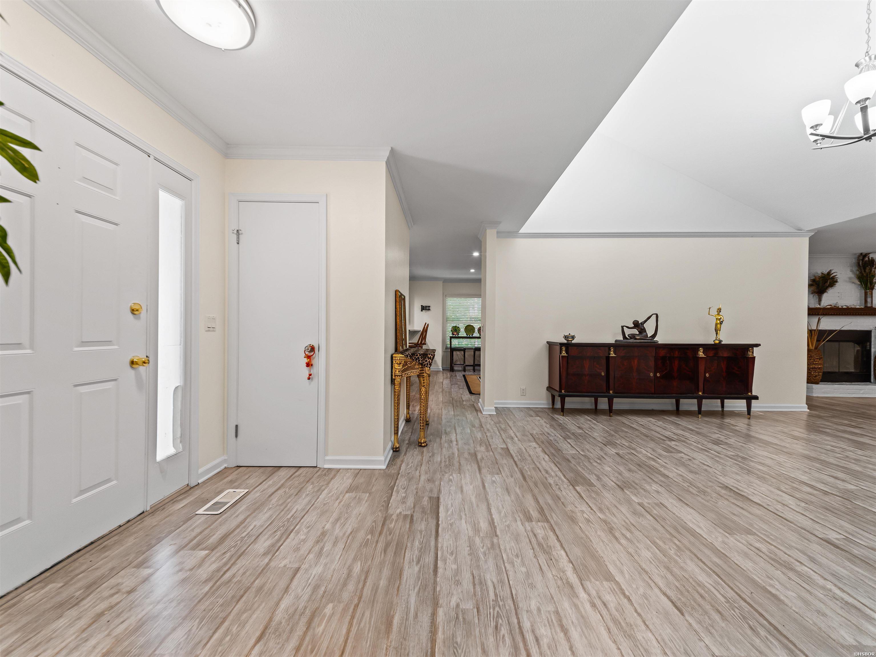 42 Lerida Circle Property Photo 5