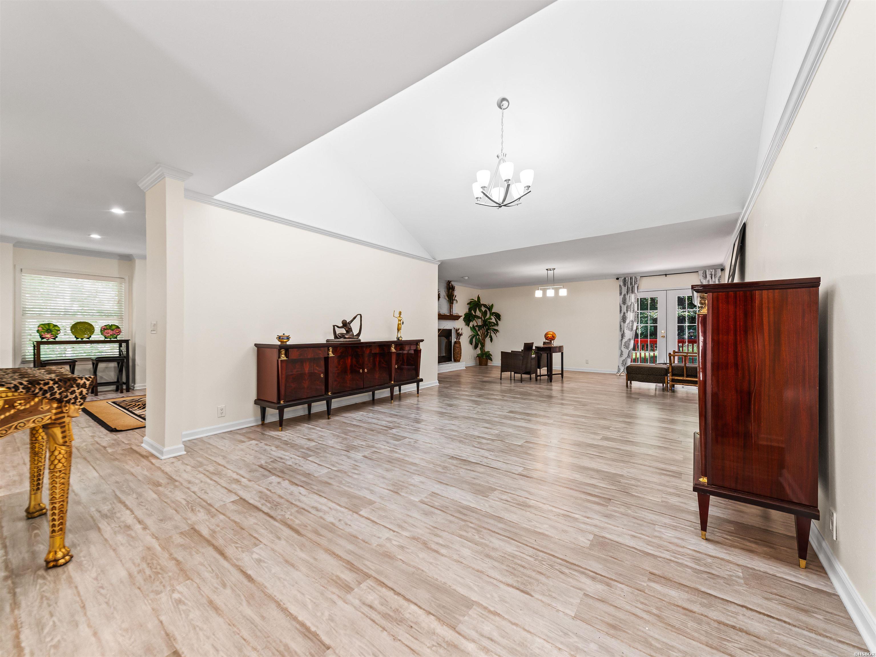 42 Lerida Circle Property Photo 6