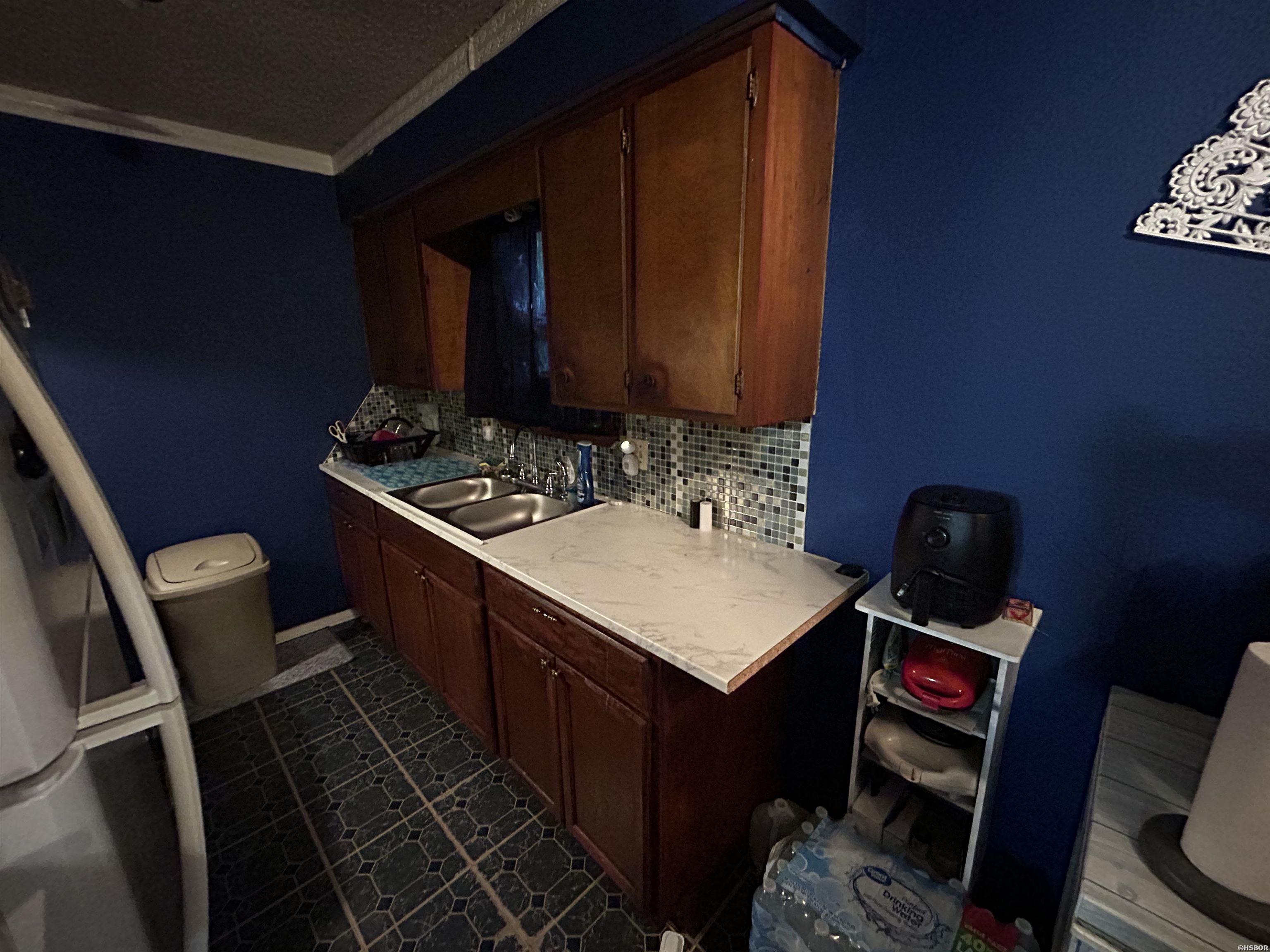 6 Hills Court Property Photo 17