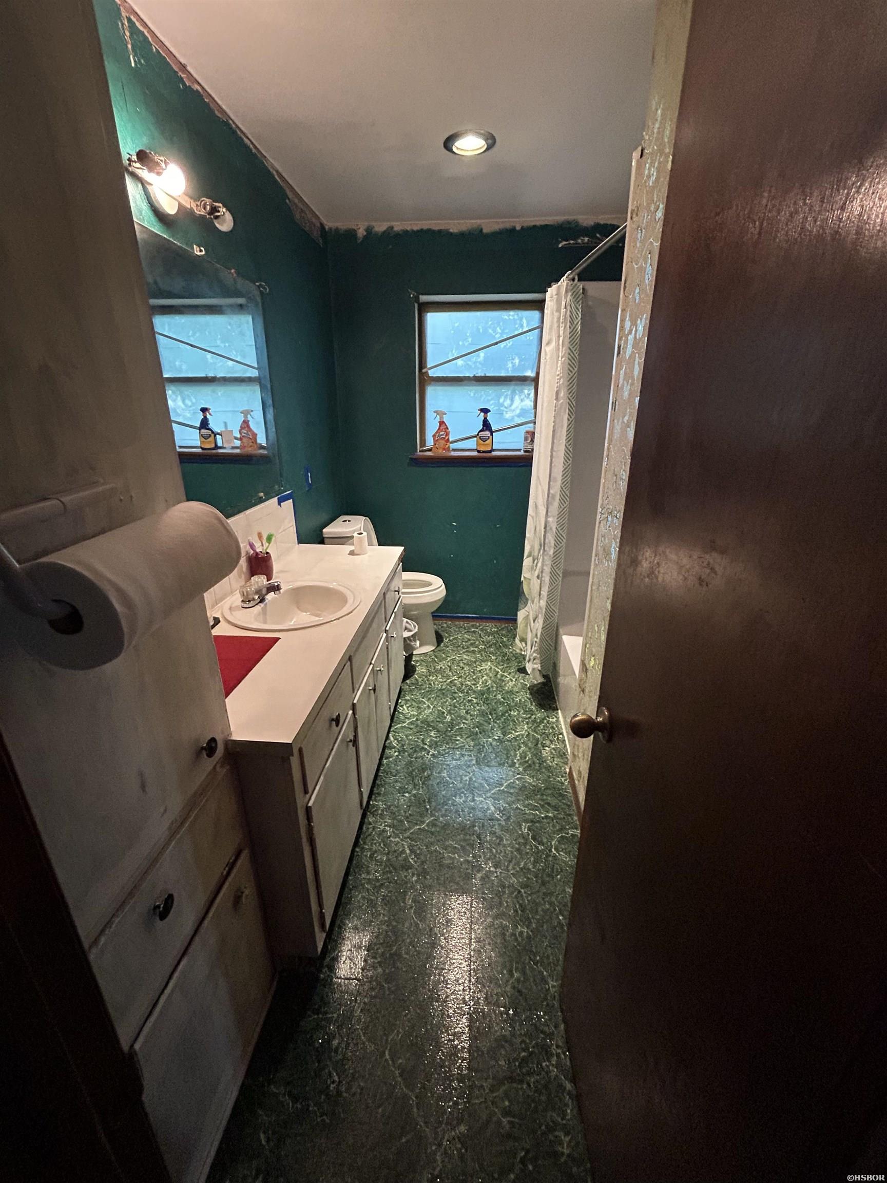 6 Hills Court Property Photo 19