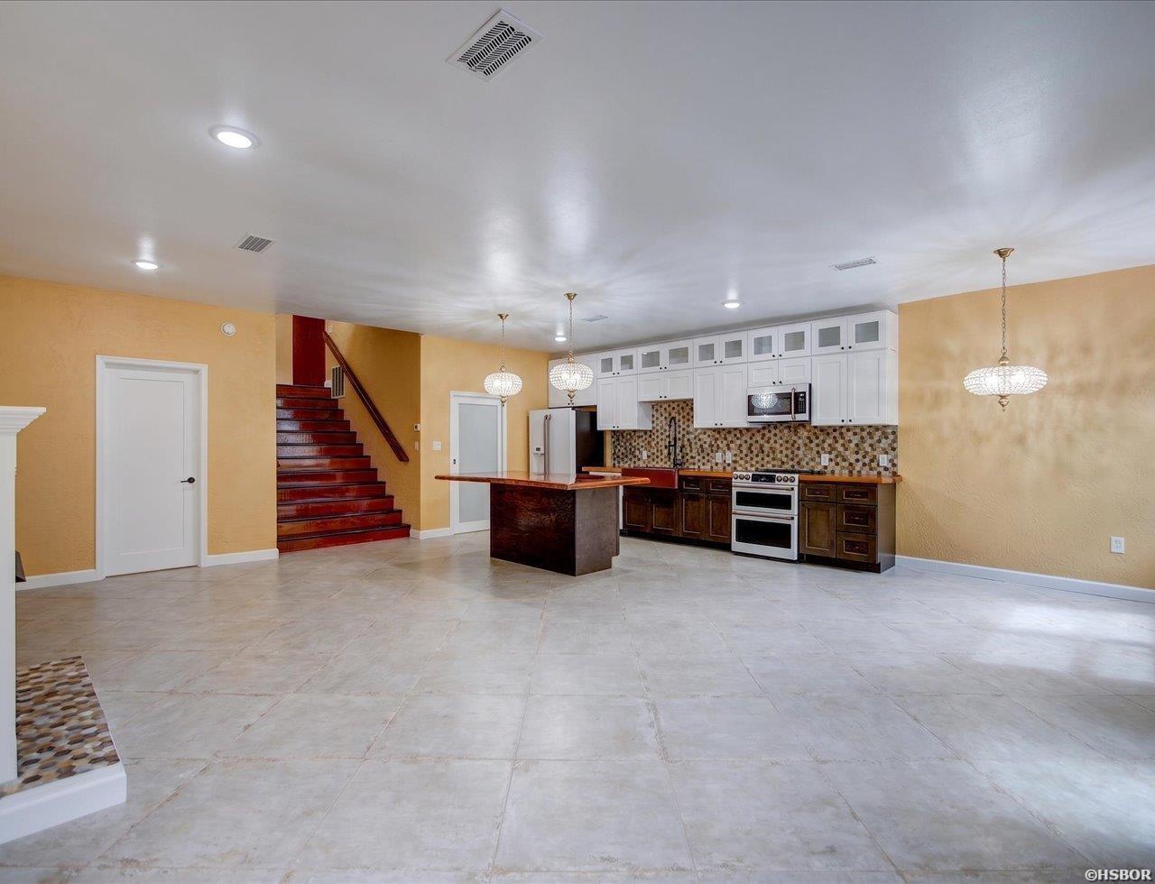 121 Exchange Street Property Photo 17