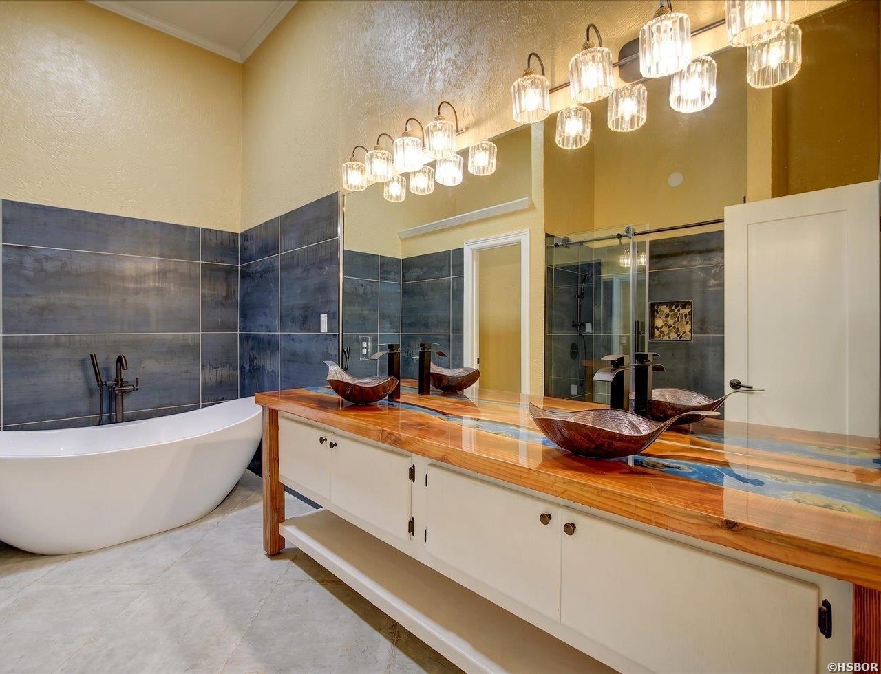 121 Exchange Street Property Photo 42