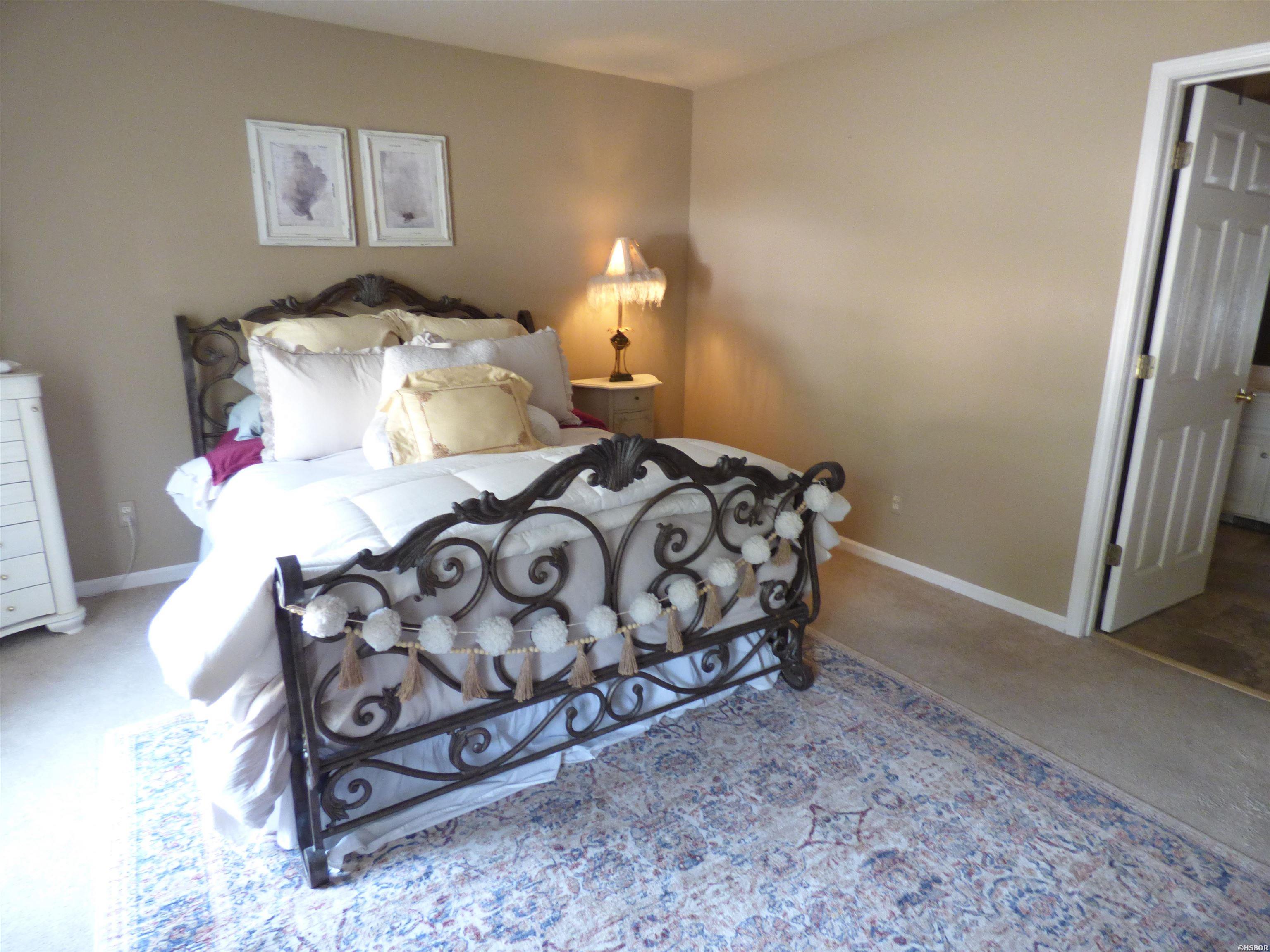 10 Manchester Lane Property Photo 21
