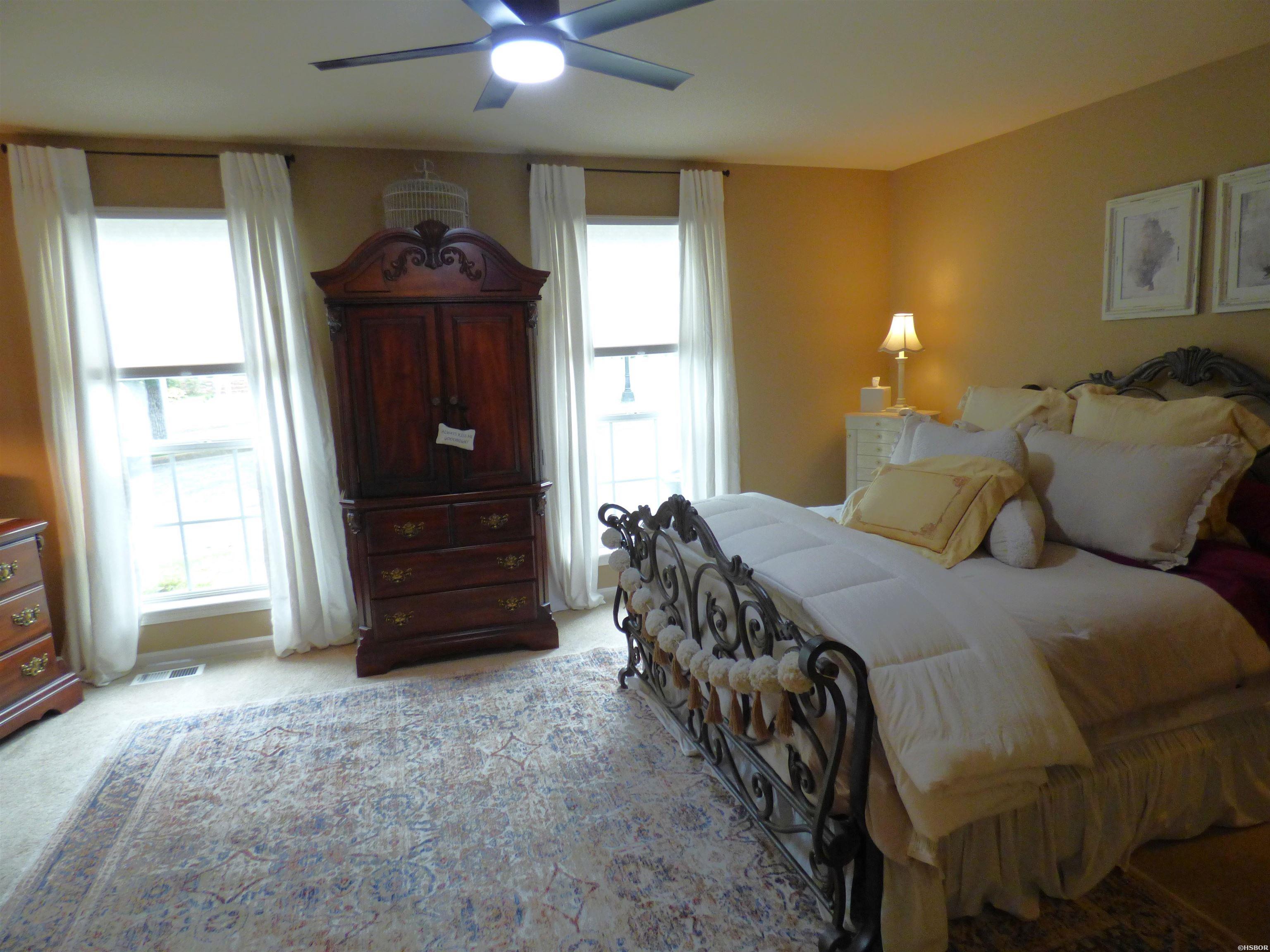 10 Manchester Lane Property Photo 23