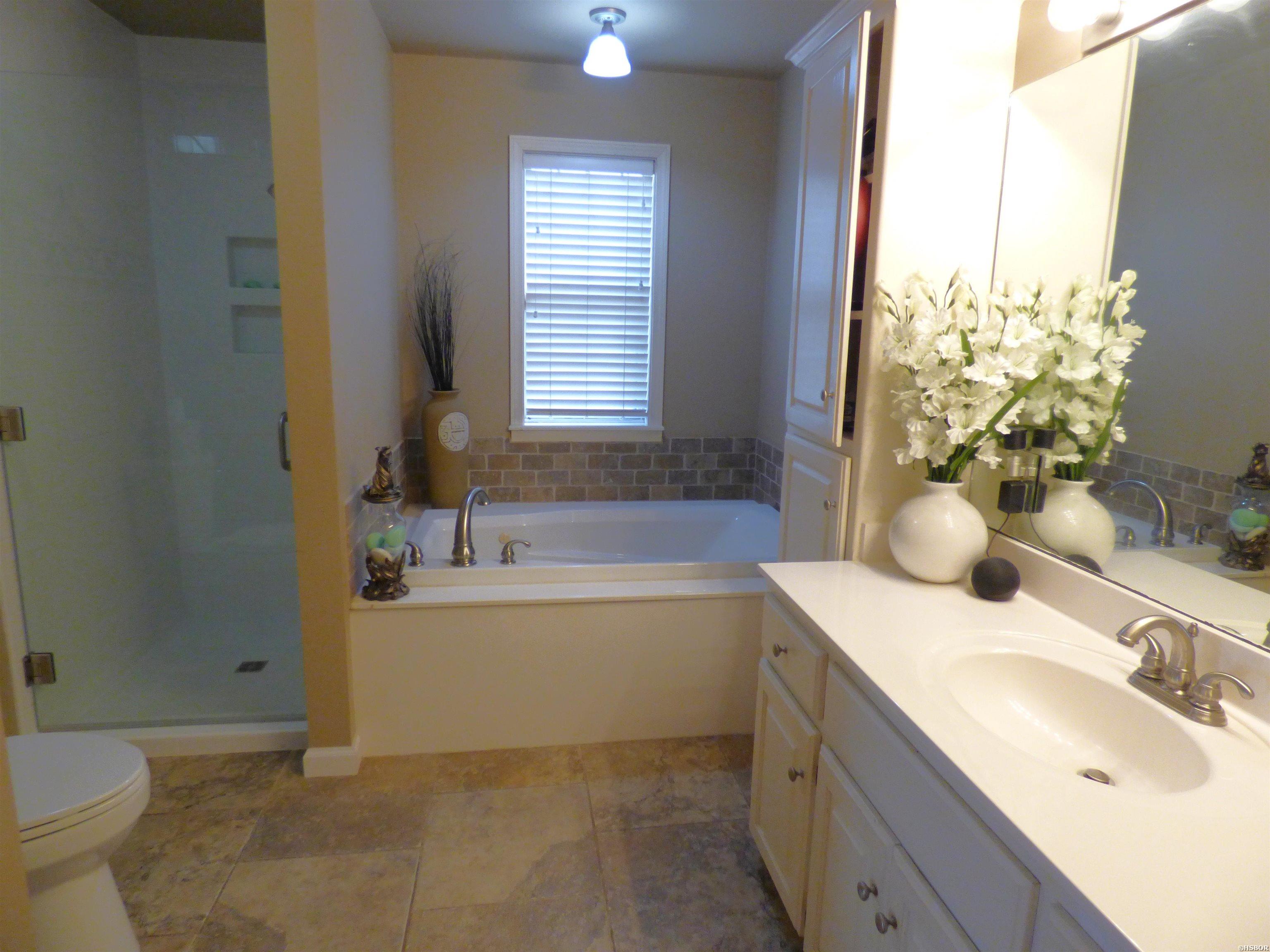 10 Manchester Lane Property Photo 24