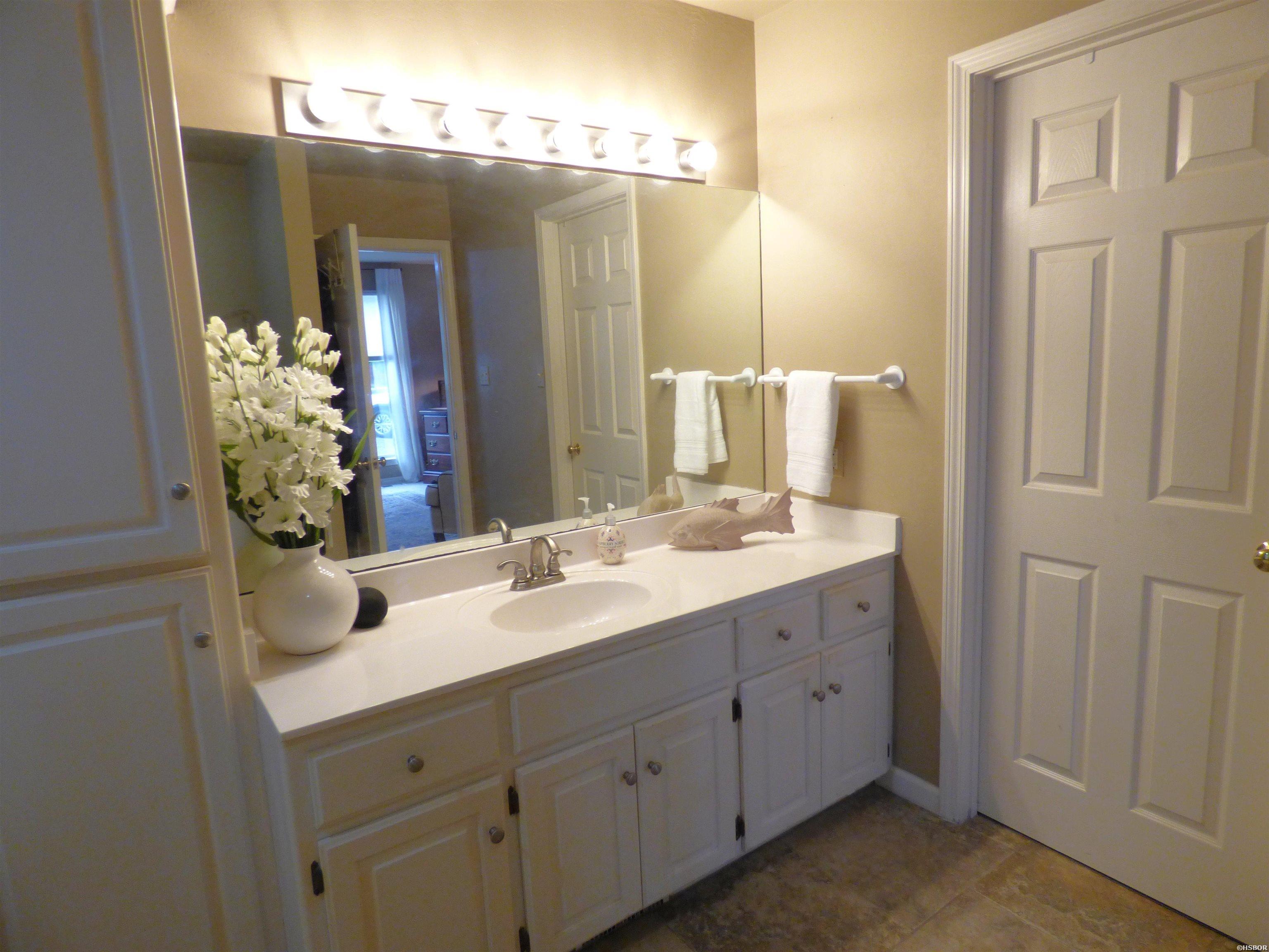 10 Manchester Lane Property Photo 26