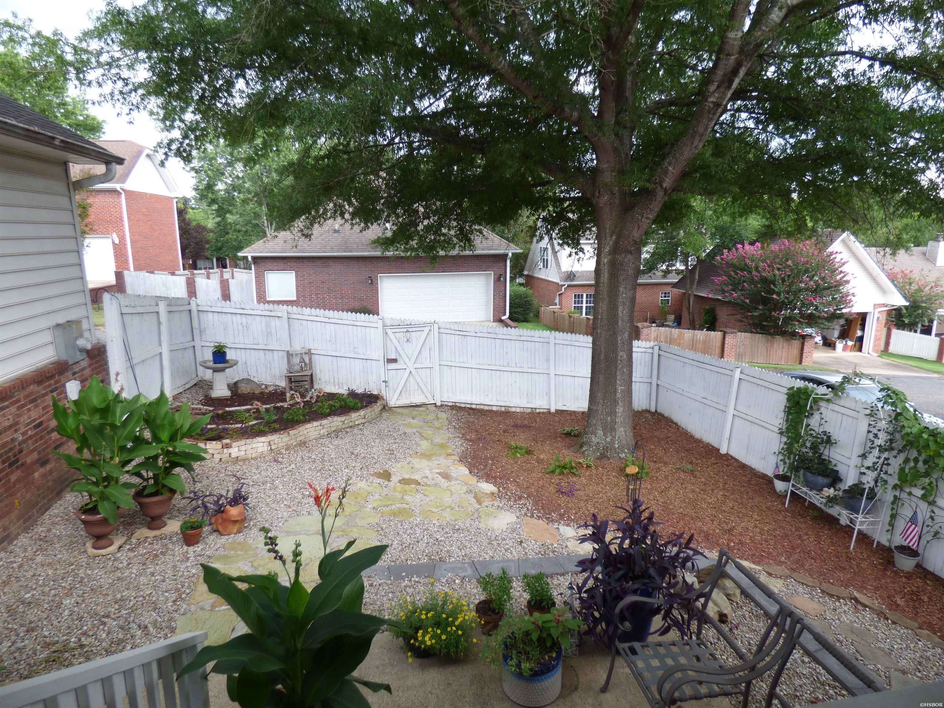 10 Manchester Lane Property Photo 31