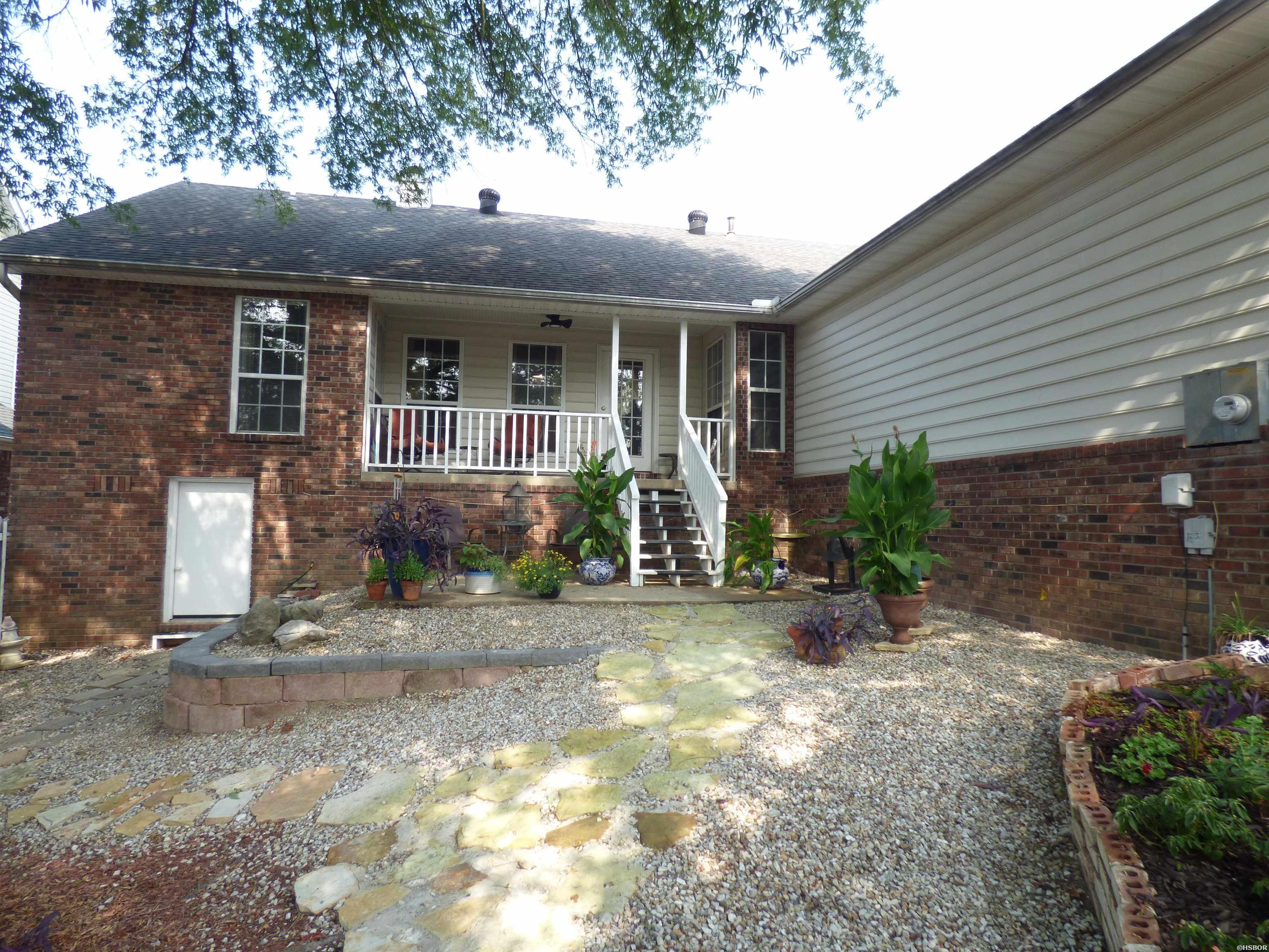 10 Manchester Lane Property Photo 34