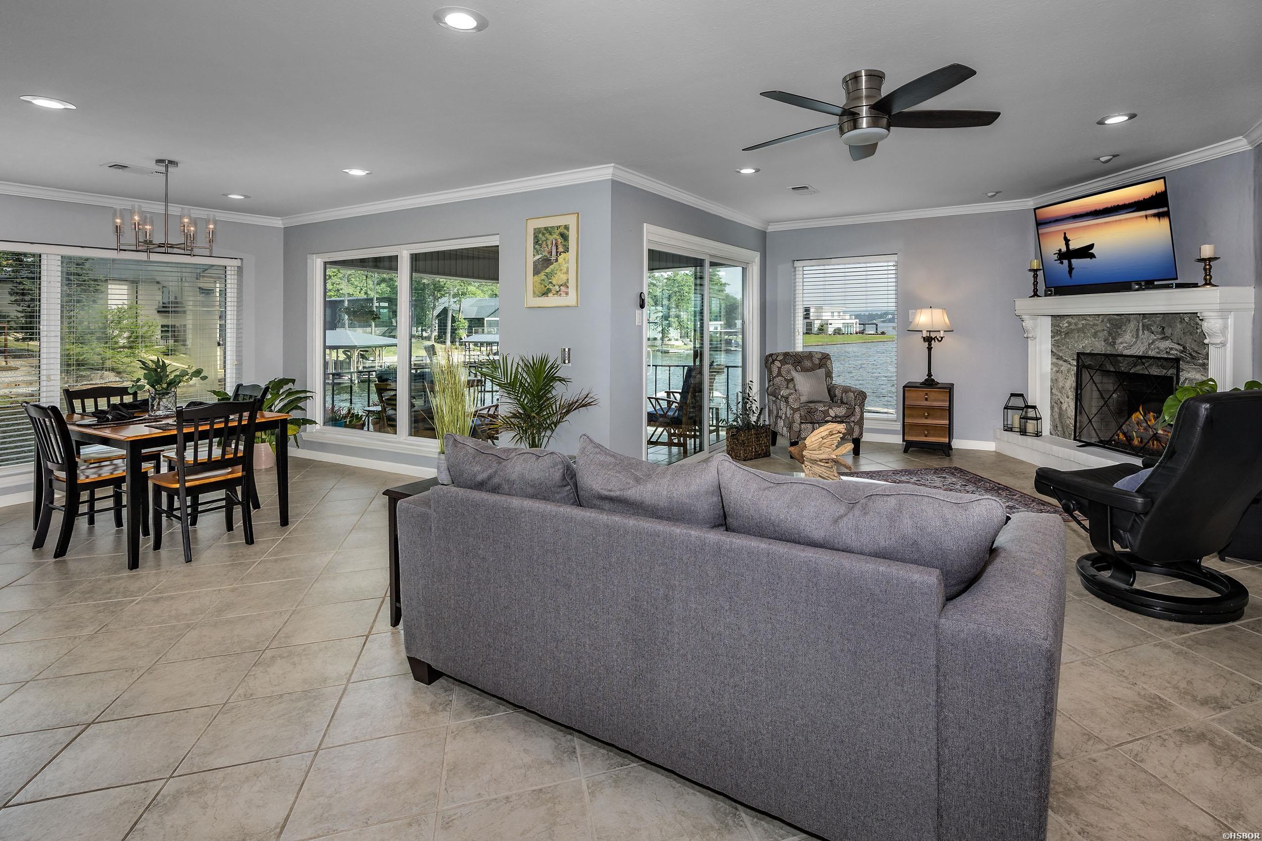1201 Lakeshore Drive Property Photo 2