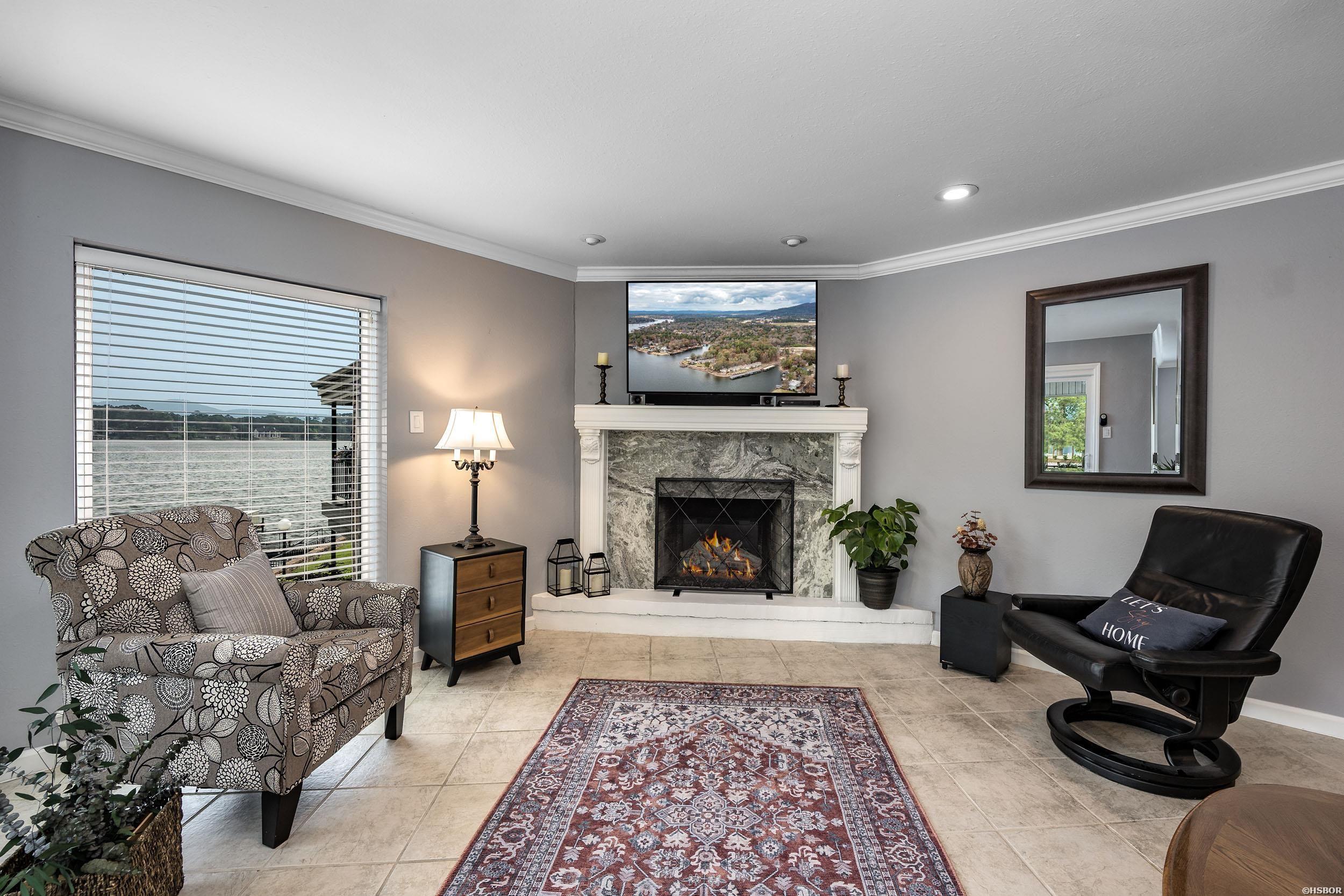 1201 Lakeshore Drive Property Photo 4