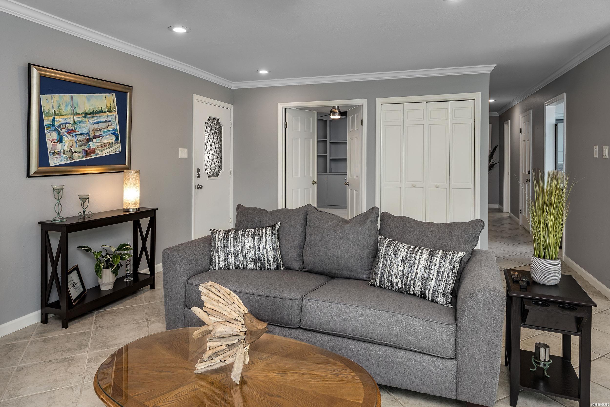 1201 Lakeshore Drive Property Photo 7