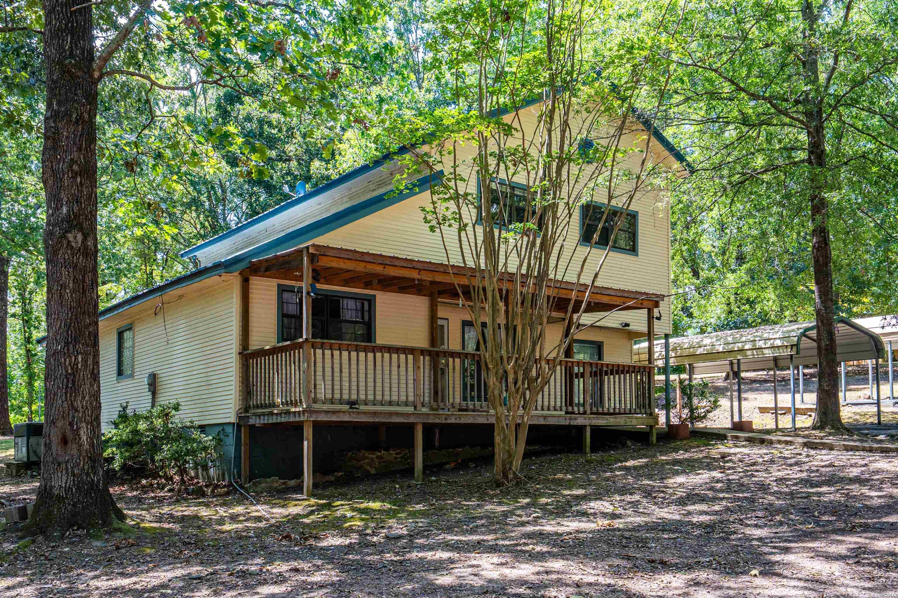 127 Sweetgum Property Photo 2