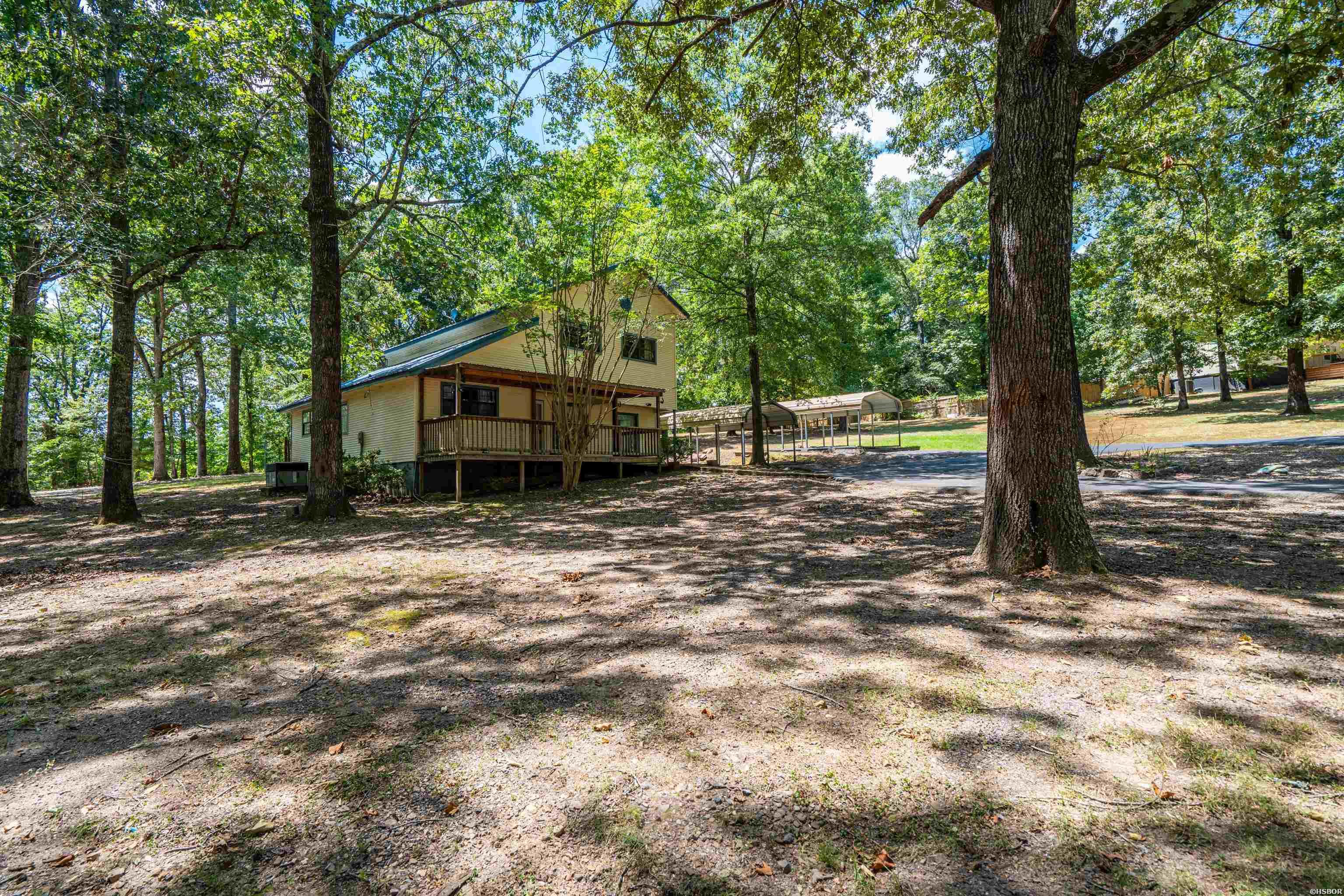 127 Sweetgum Property Photo 3